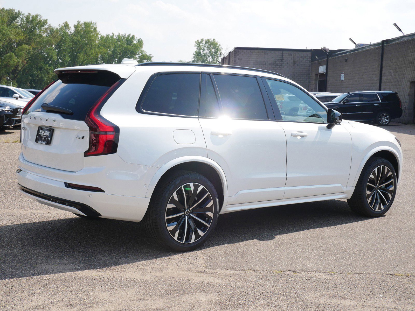 2026 Volvo XC90 photo 3