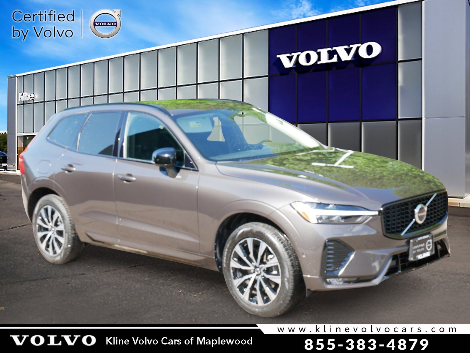 2025 Volvo XC60 B5 Plus Dark AWD's photo