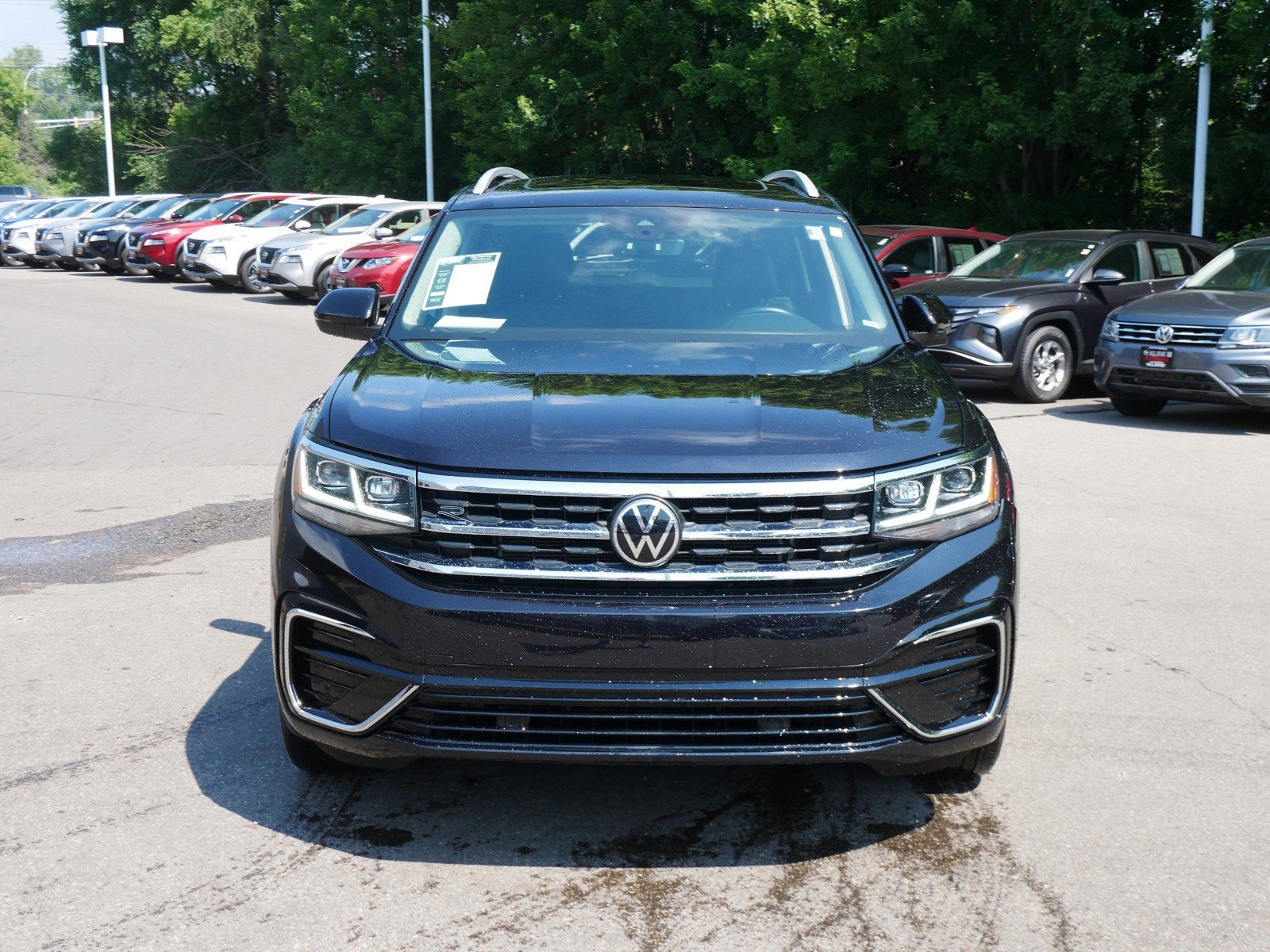 Used 2022 Volkswagen Atlas SEL R-Line with VIN 1V2AR2CA7NC529458 for sale in Maplewood, Minnesota