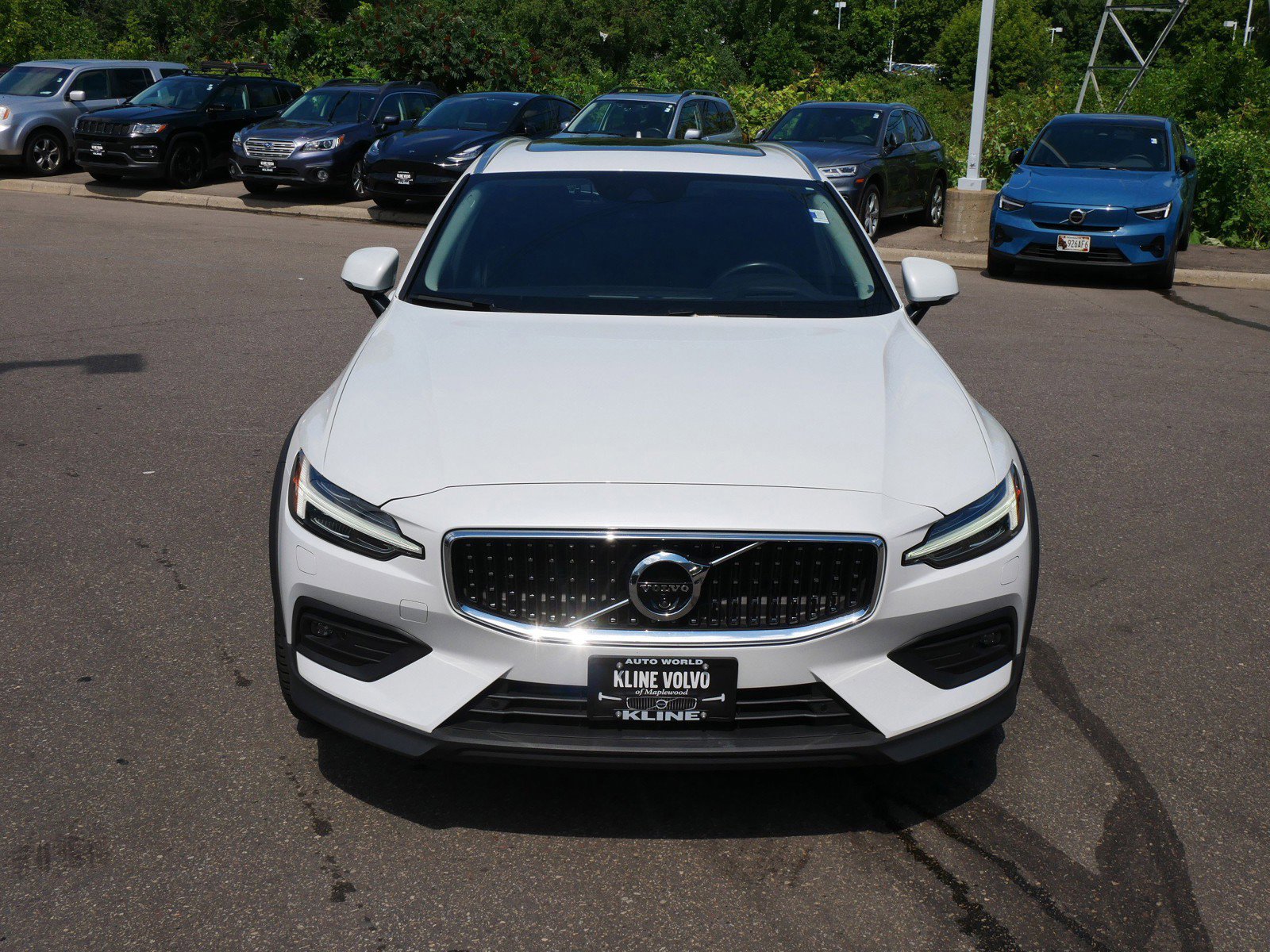 Used 2020 Volvo V60 Cross Country Base with VIN YV4102WK7L1032528 for sale in Maplewood, Minnesota