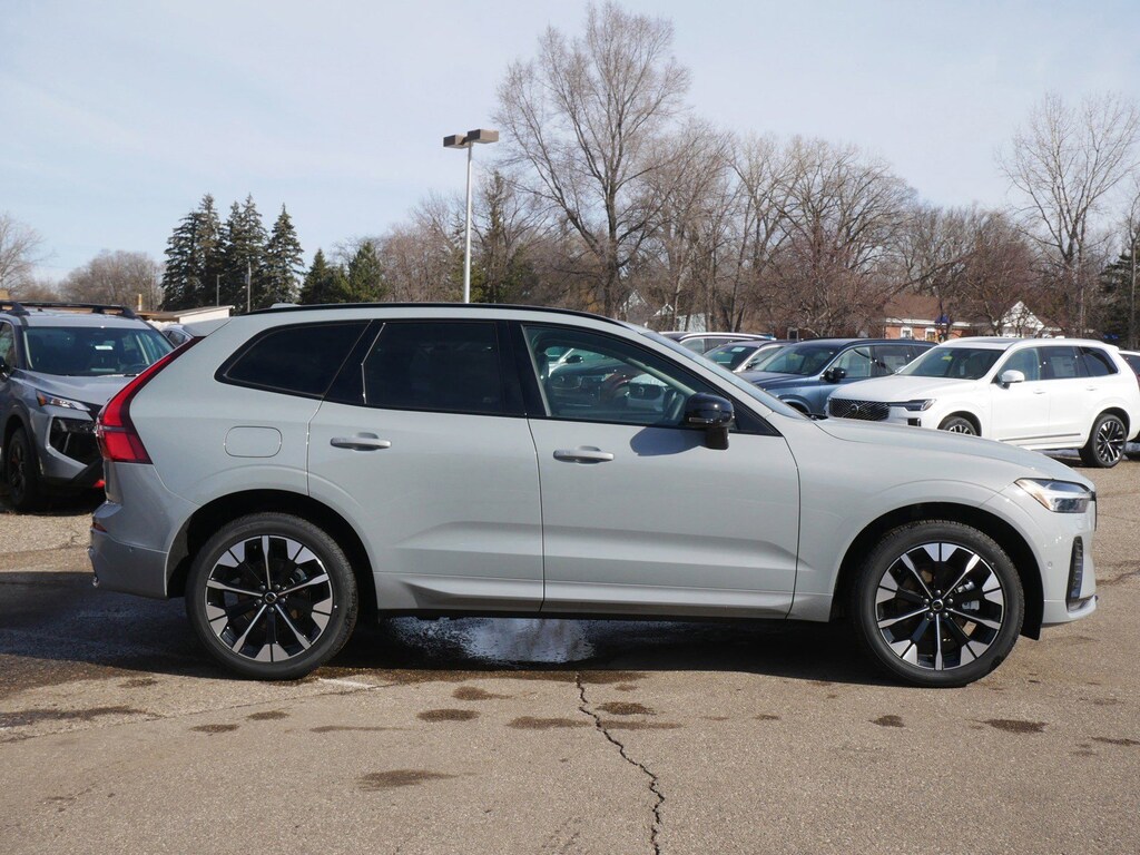 New 2026 Volvo XC60 B5 Plus SUV