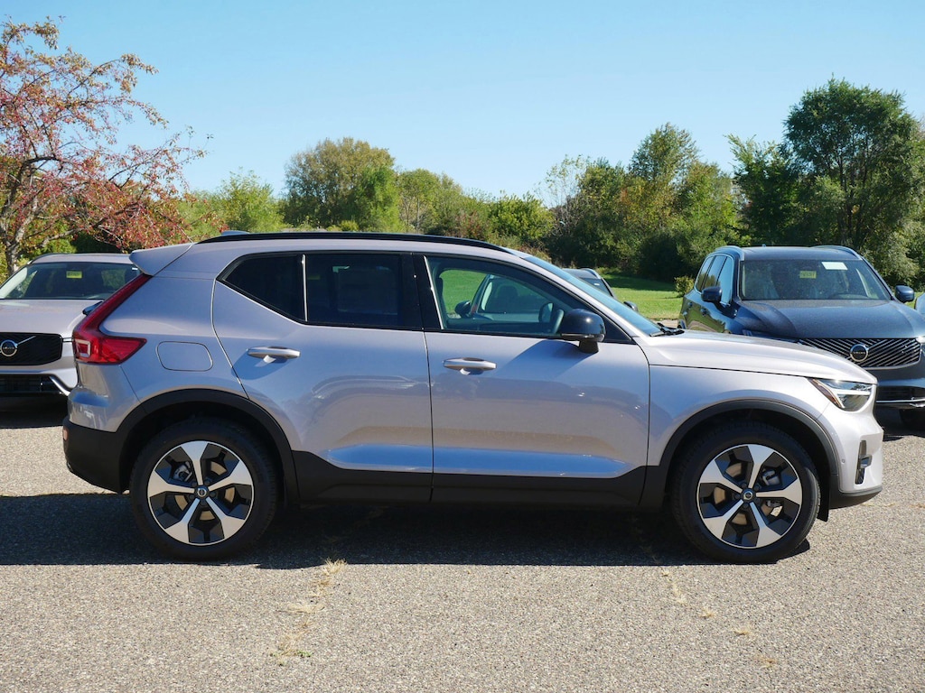 New 2026 Volvo XC40 B5 Plus SUV