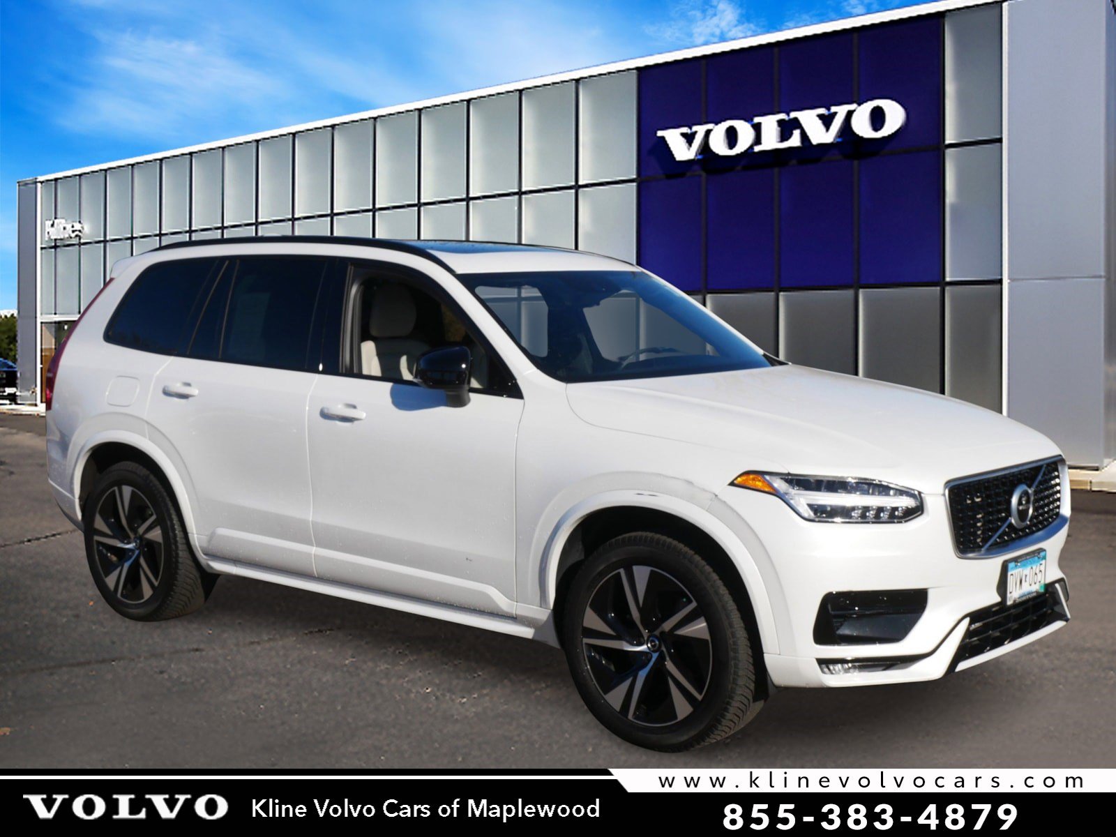 2020 Volvo XC90 R-Design's photo