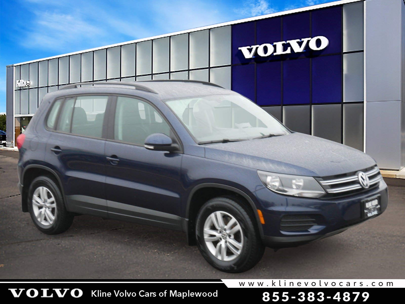 2016 Volkswagen Tiguan S's photo