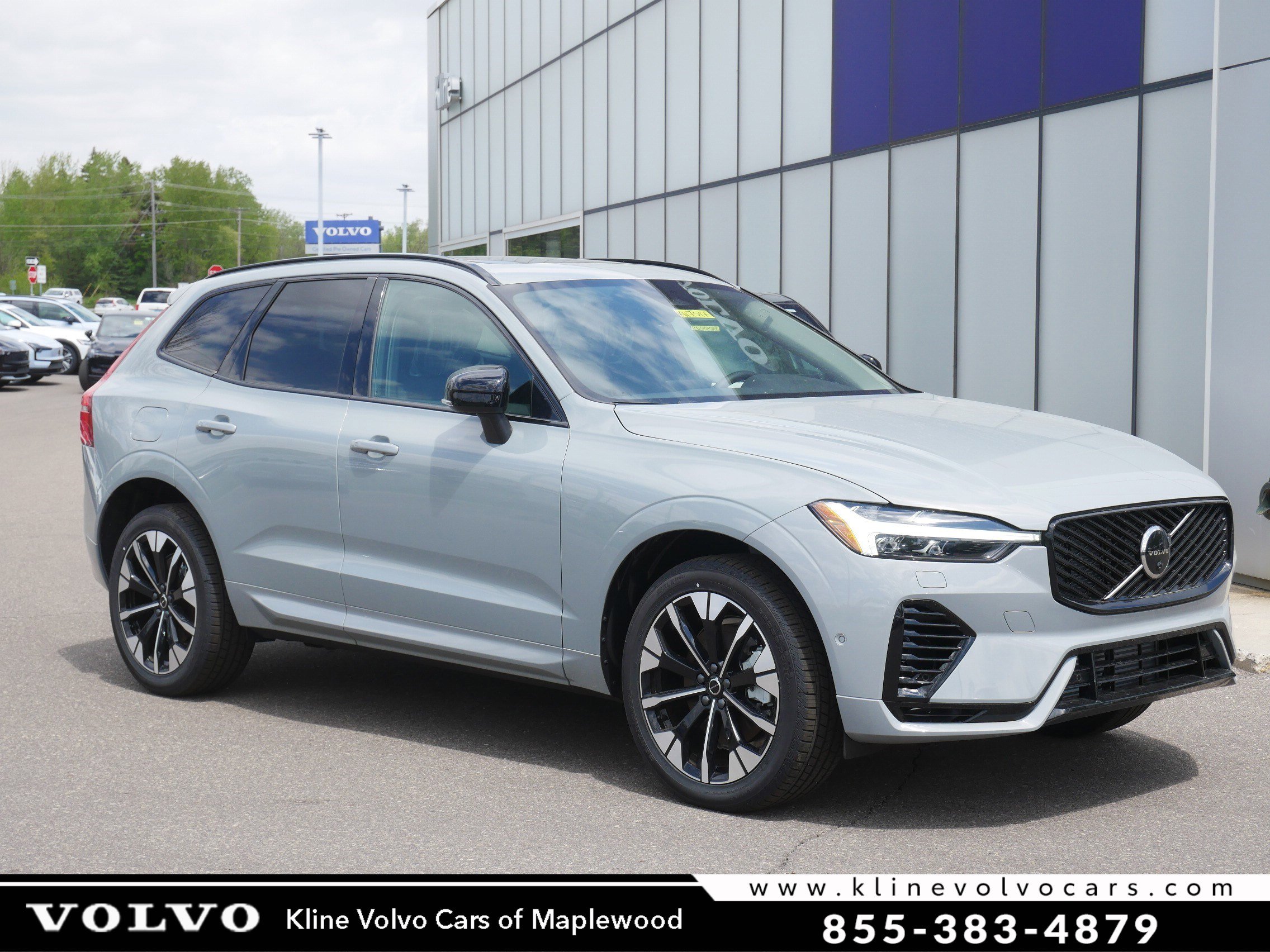 2026 Volvo XC60 T8 Plus Dark AWD's photo