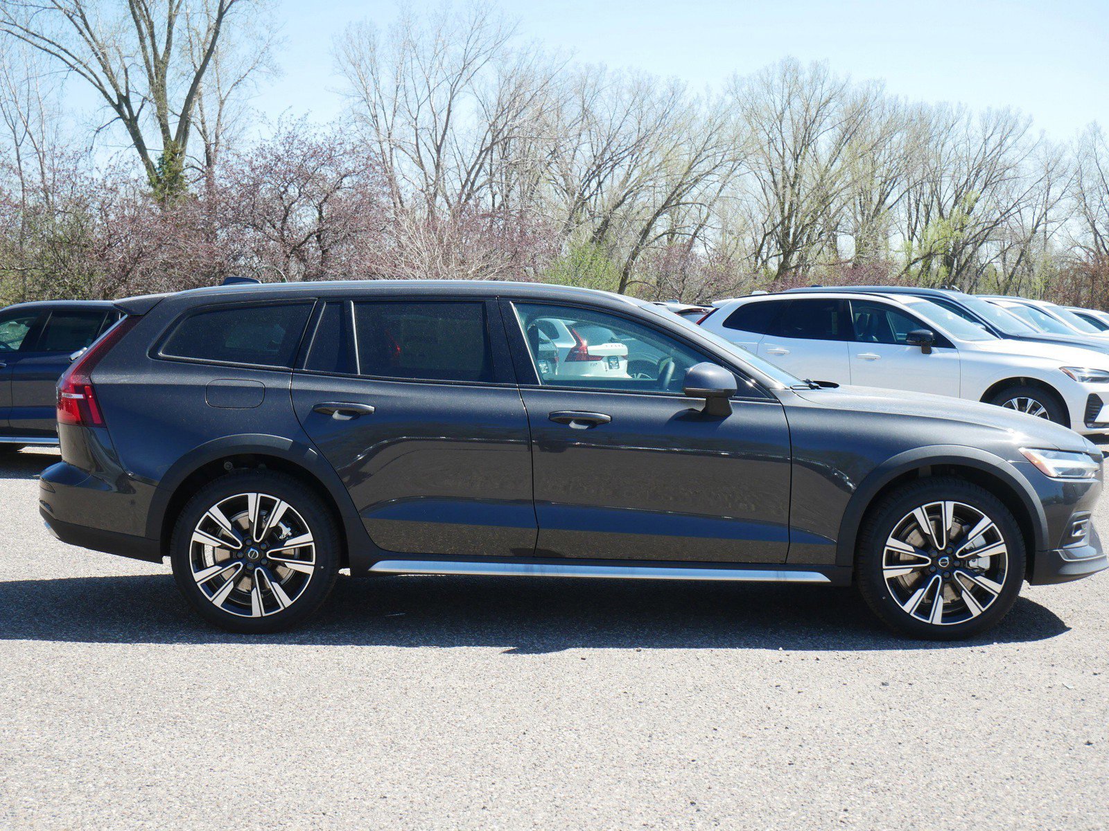 Used 2025 Volvo V60 Cross Country Ultra with VIN YV4L12WL3S2148607 for sale in Maplewood, Minnesota