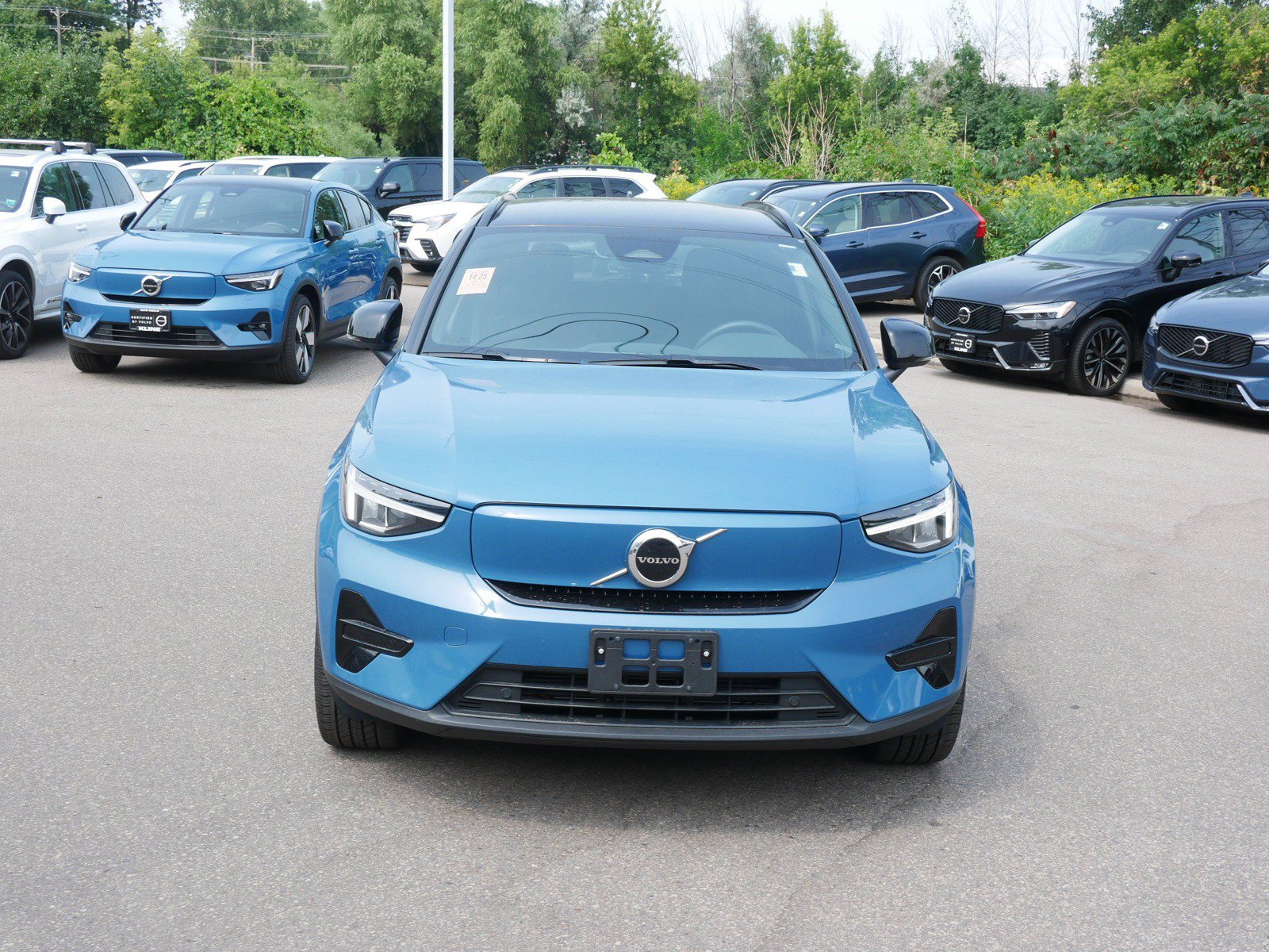 Used 2024 Volvo XC40 Core with VIN YV4ER3XK7R2251813 for sale in Maplewood, Minnesota