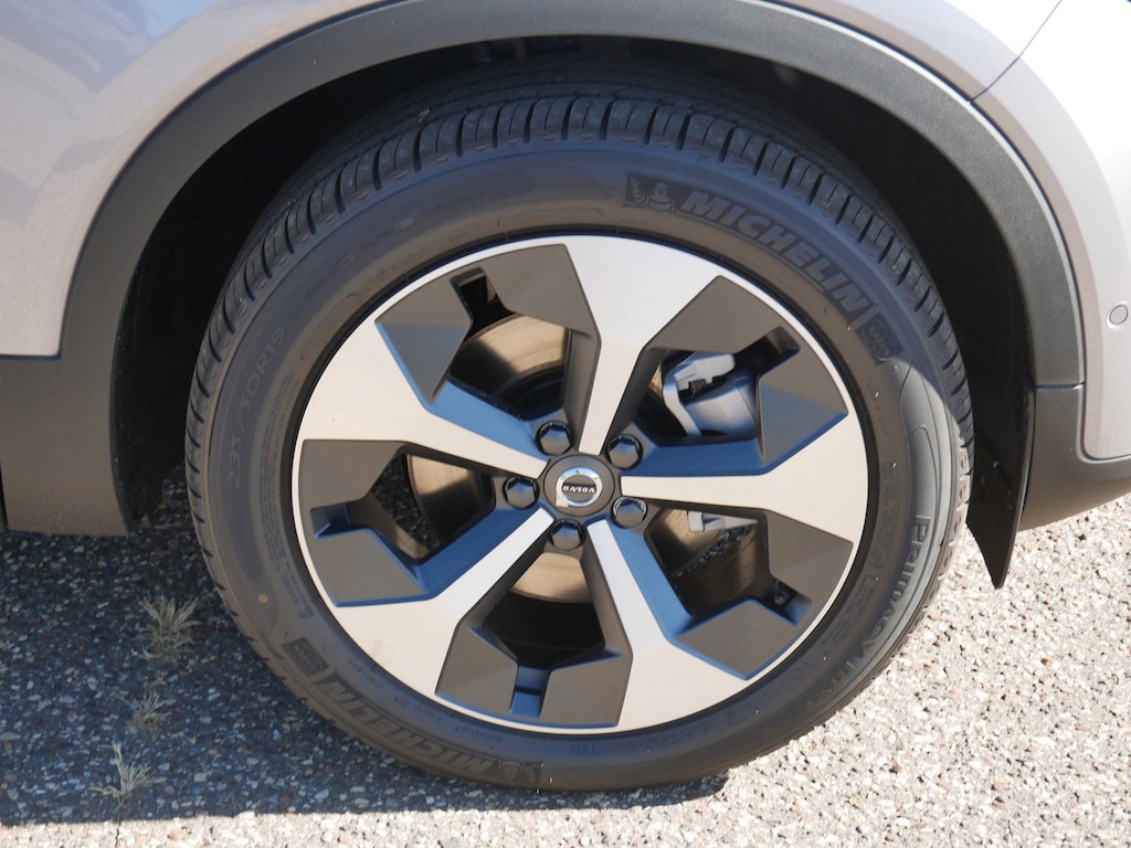 New 2026 Volvo XC40 B5 Plus SUV