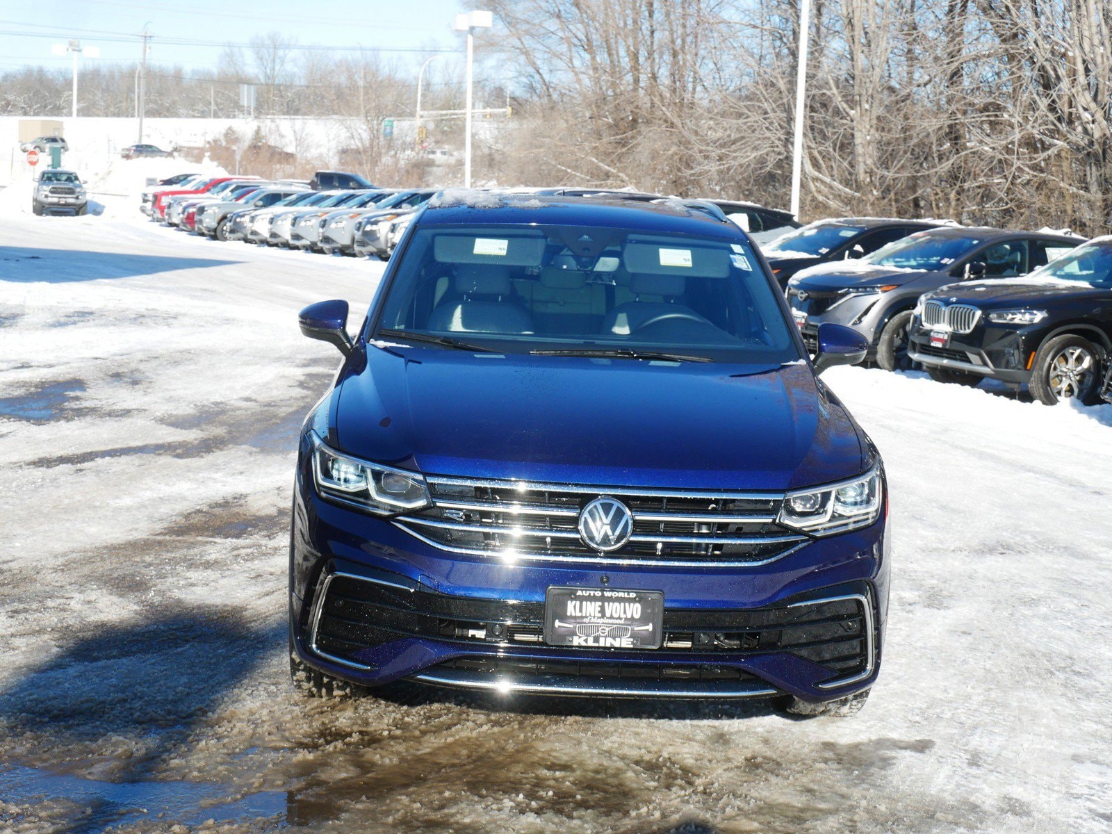 Used 2024 Volkswagen Tiguan SEL R-LINE with VIN 3VV4B7AX7RM141367 for sale in Maplewood, Minnesota