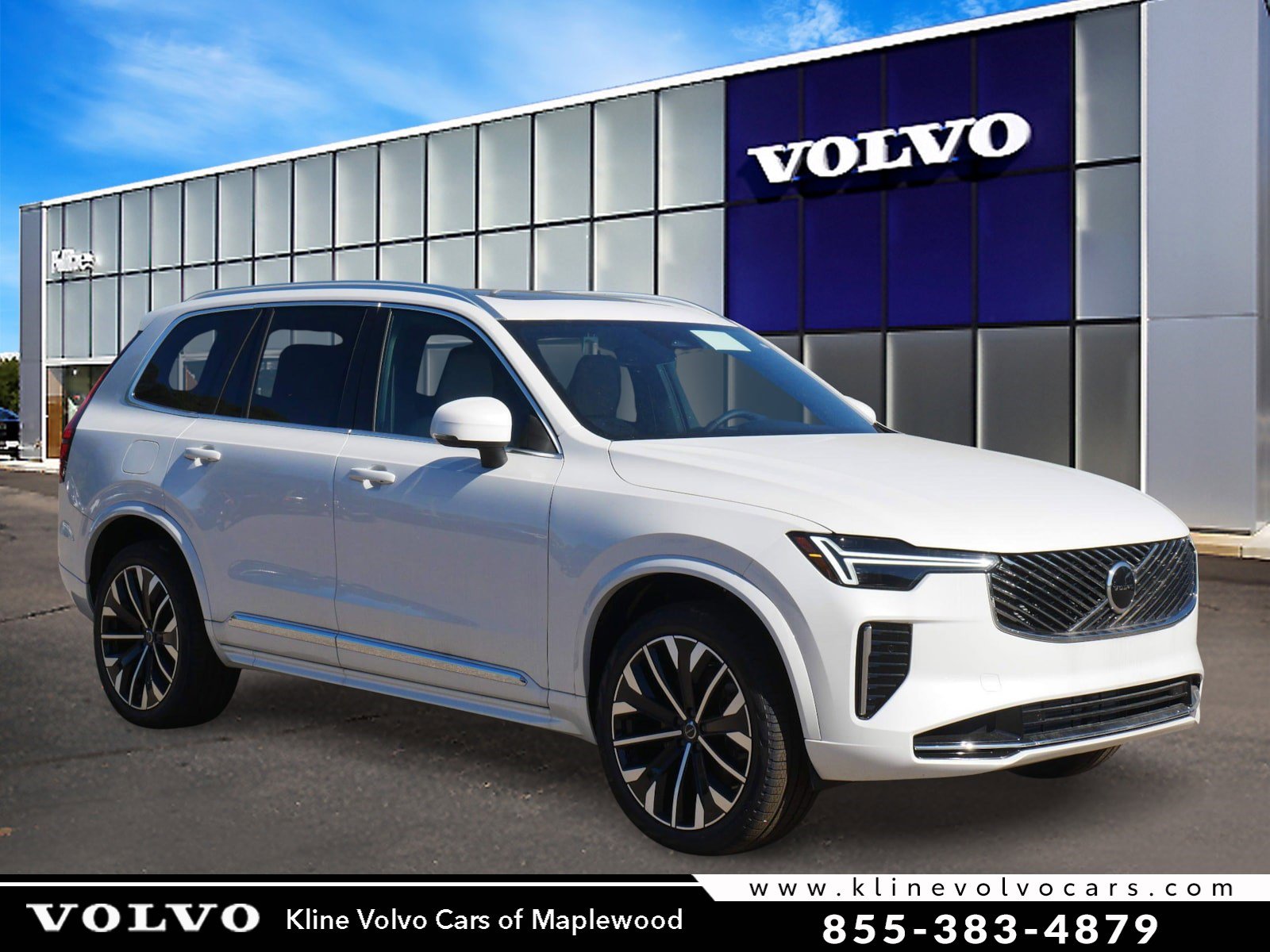2025 Volvo XC90 Core's photo