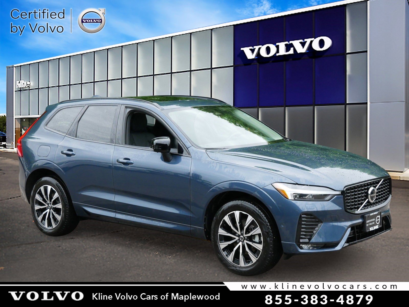 2025 Volvo XC60 B5 Plus Dark AWD's photo