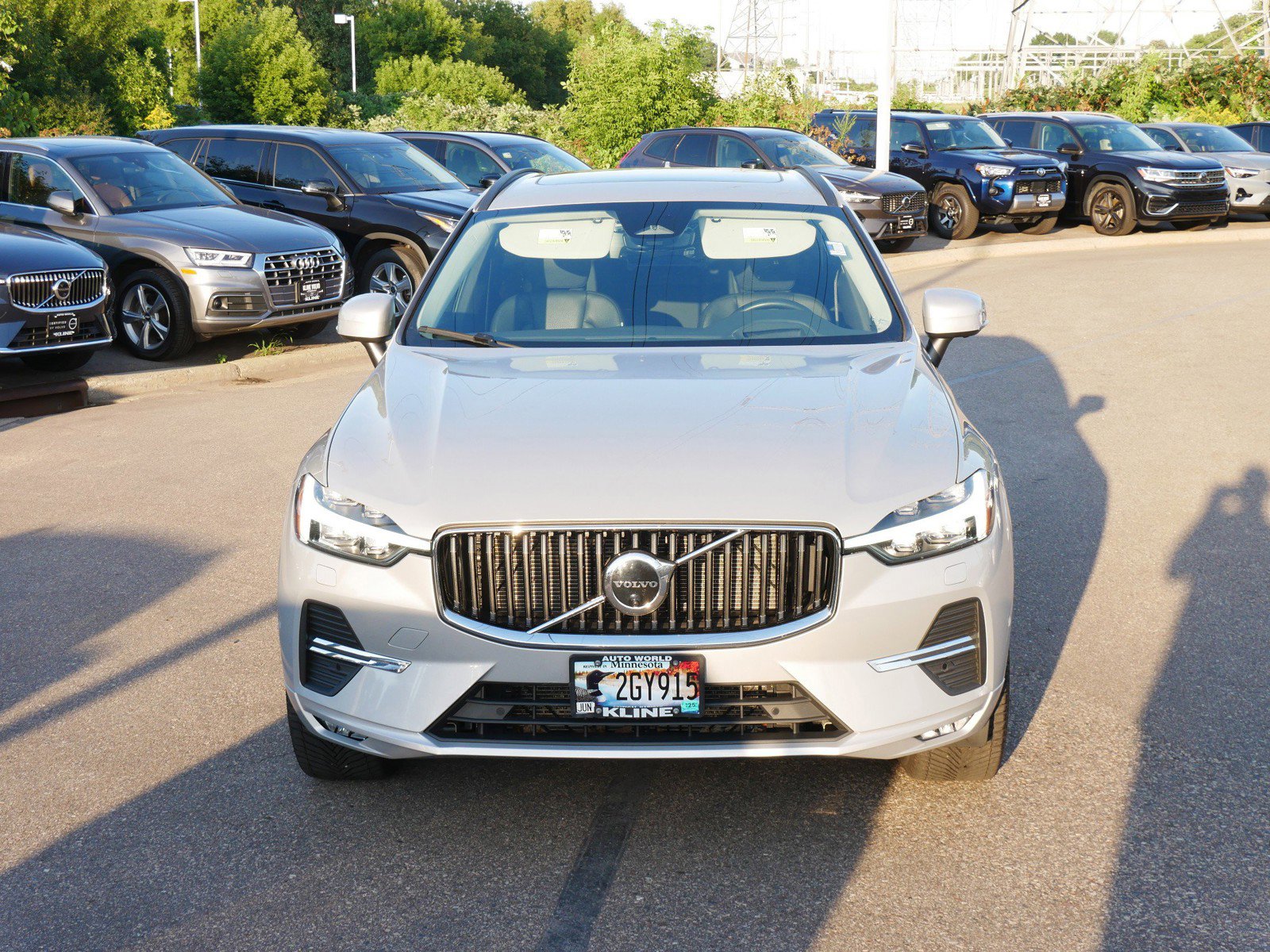 Used 2022 Volvo XC60 Momentum with VIN YV4L12RK0N1075032 for sale in Maplewood, Minnesota