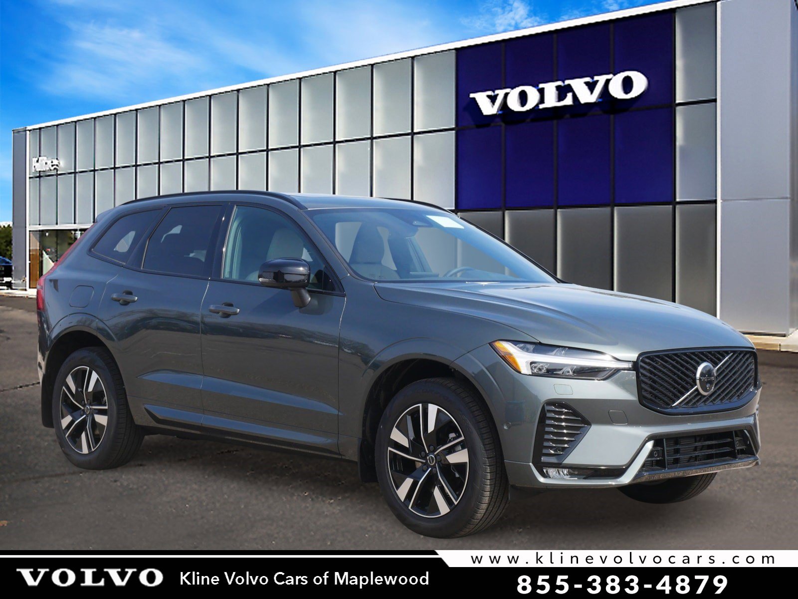 2026 Volvo XC60 B5 Plus Dark AWD's photo