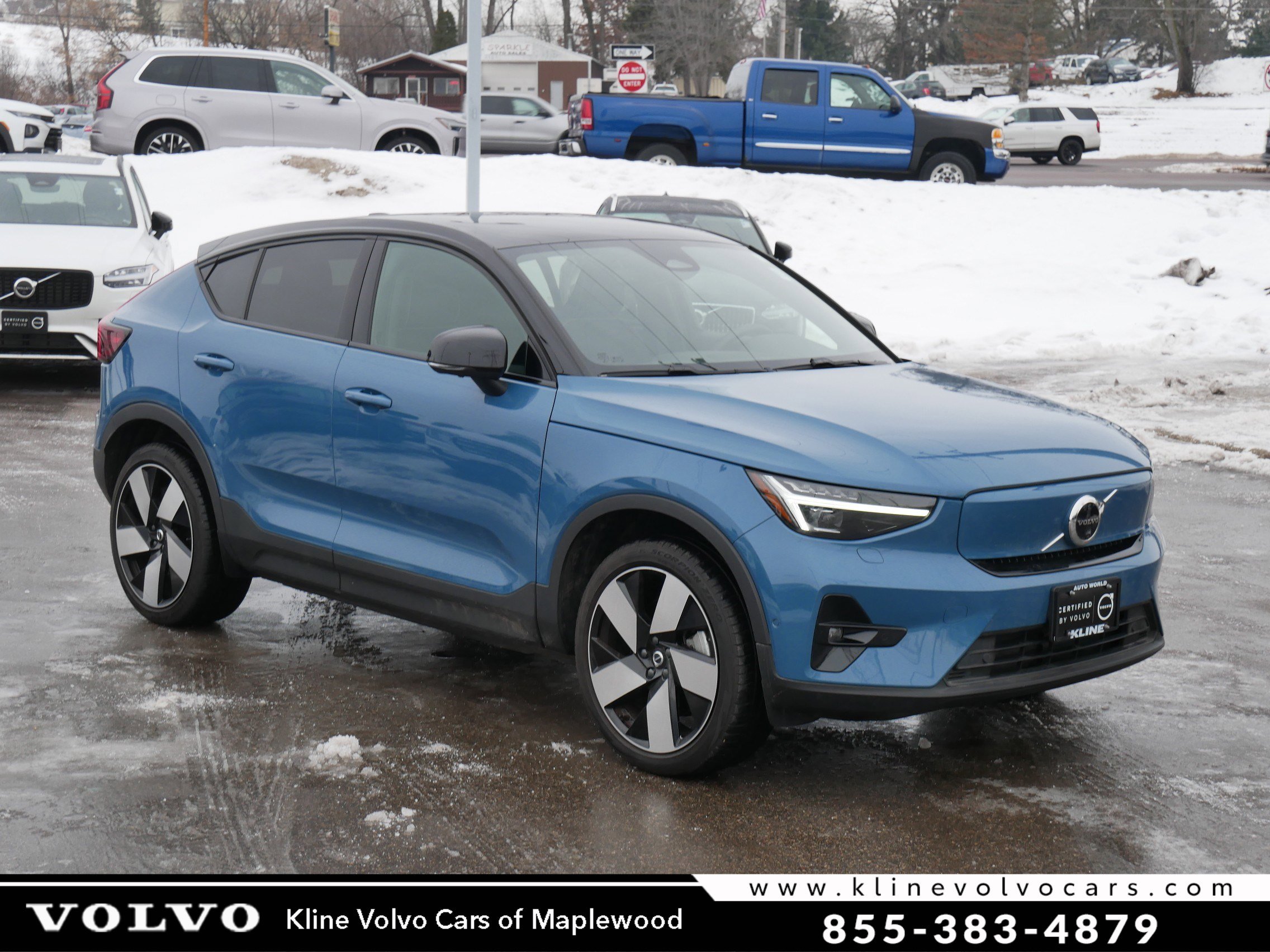 2022 Volvo C40 Ultimate's photo