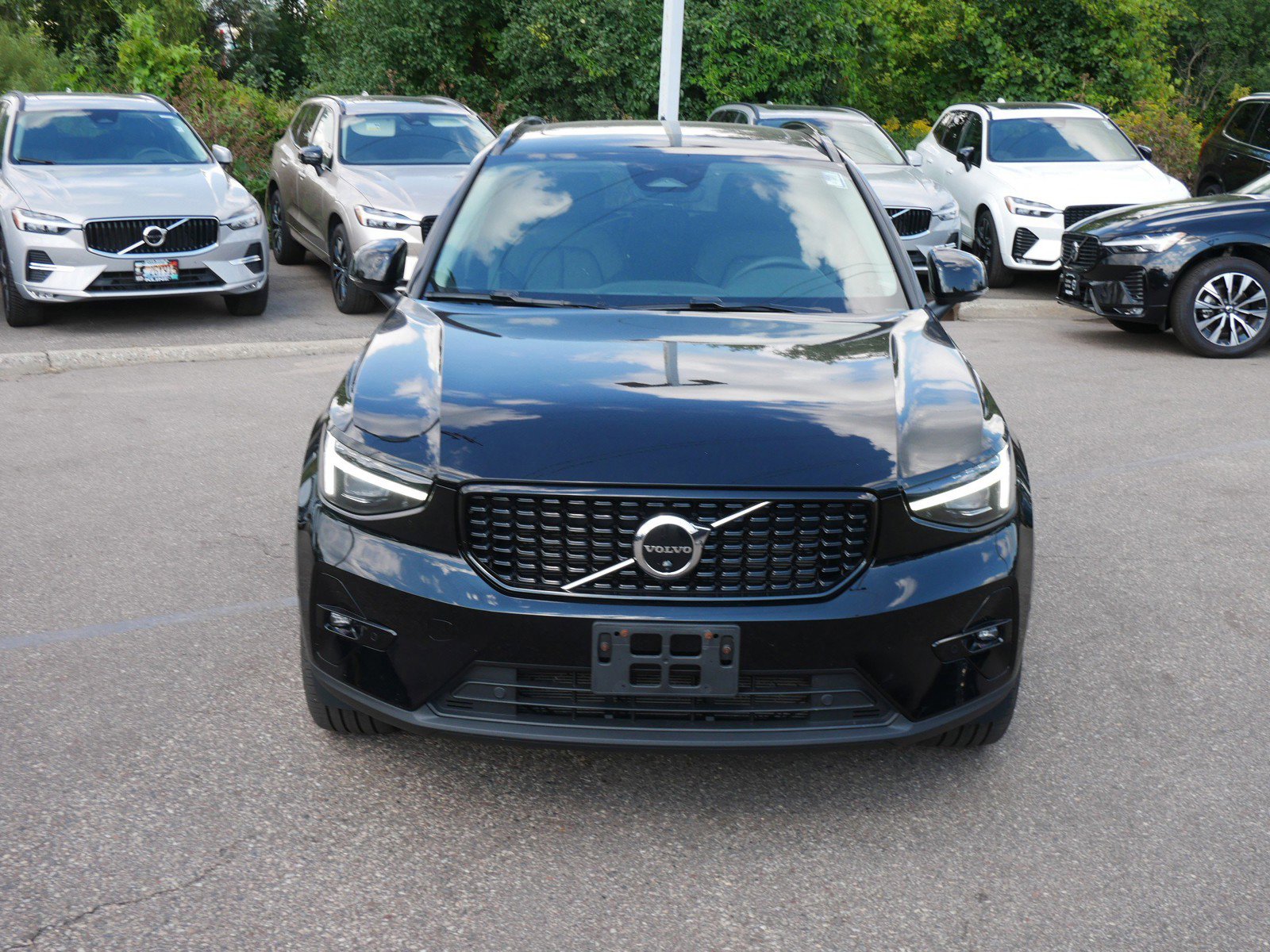 Used 2023 Volvo XC40 Ultimate with VIN YV4L12UX0P2008172 for sale in Maplewood, Minnesota