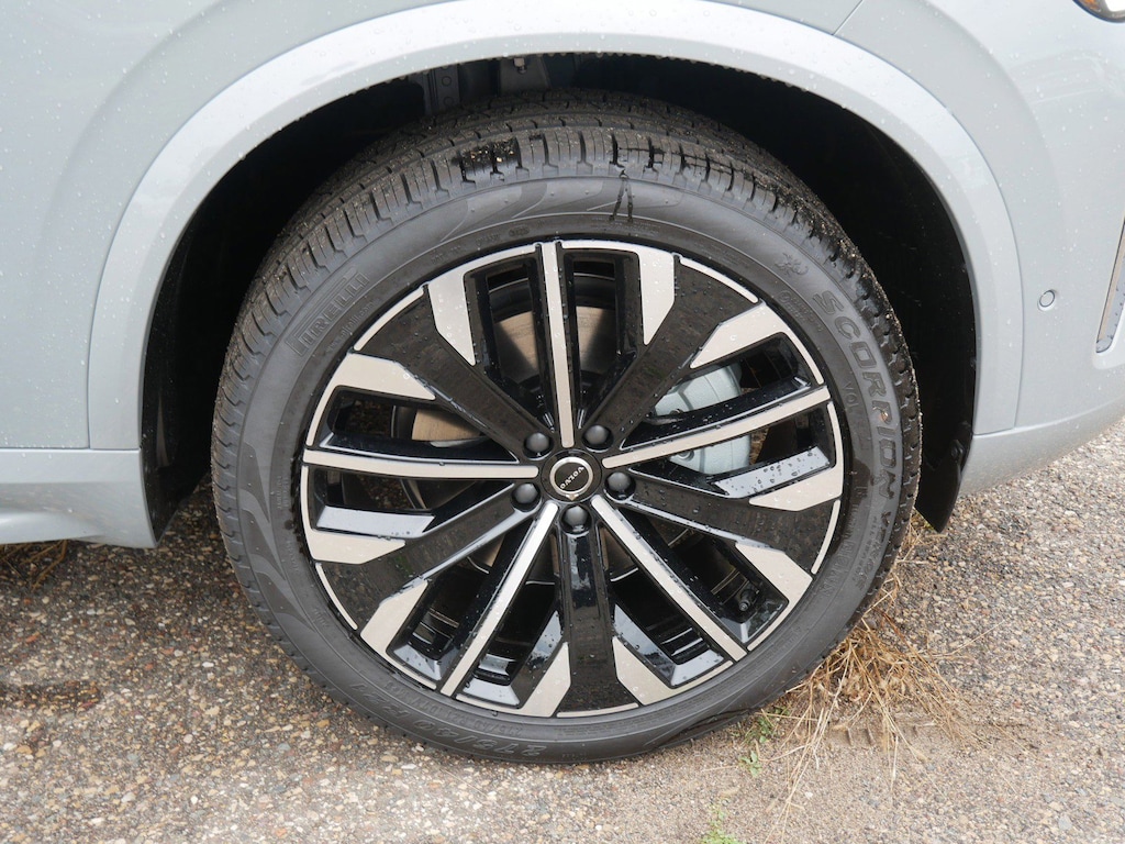 New 2026 Volvo XC90 B6 Plus 7-Seater SUV