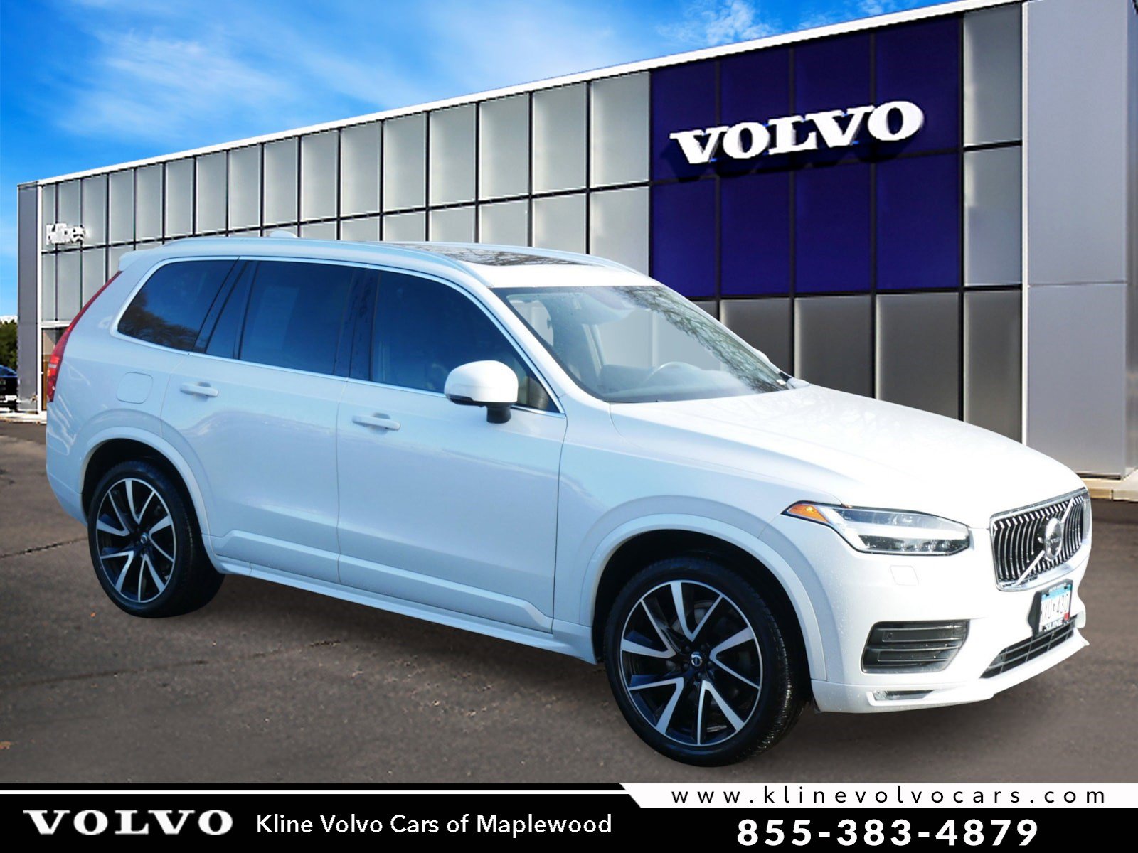 2020 Volvo XC90 Momentum's photo