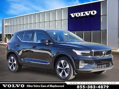 2025 Volvo XC40 B5 Core Bright Theme SUV in Maplewood, MN