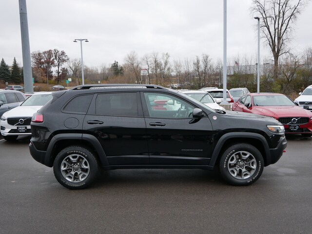 Used 2019 Jeep Cherokee Trailhawk with VIN 1C4PJMBN6KD392067 for sale in Maplewood, Minnesota