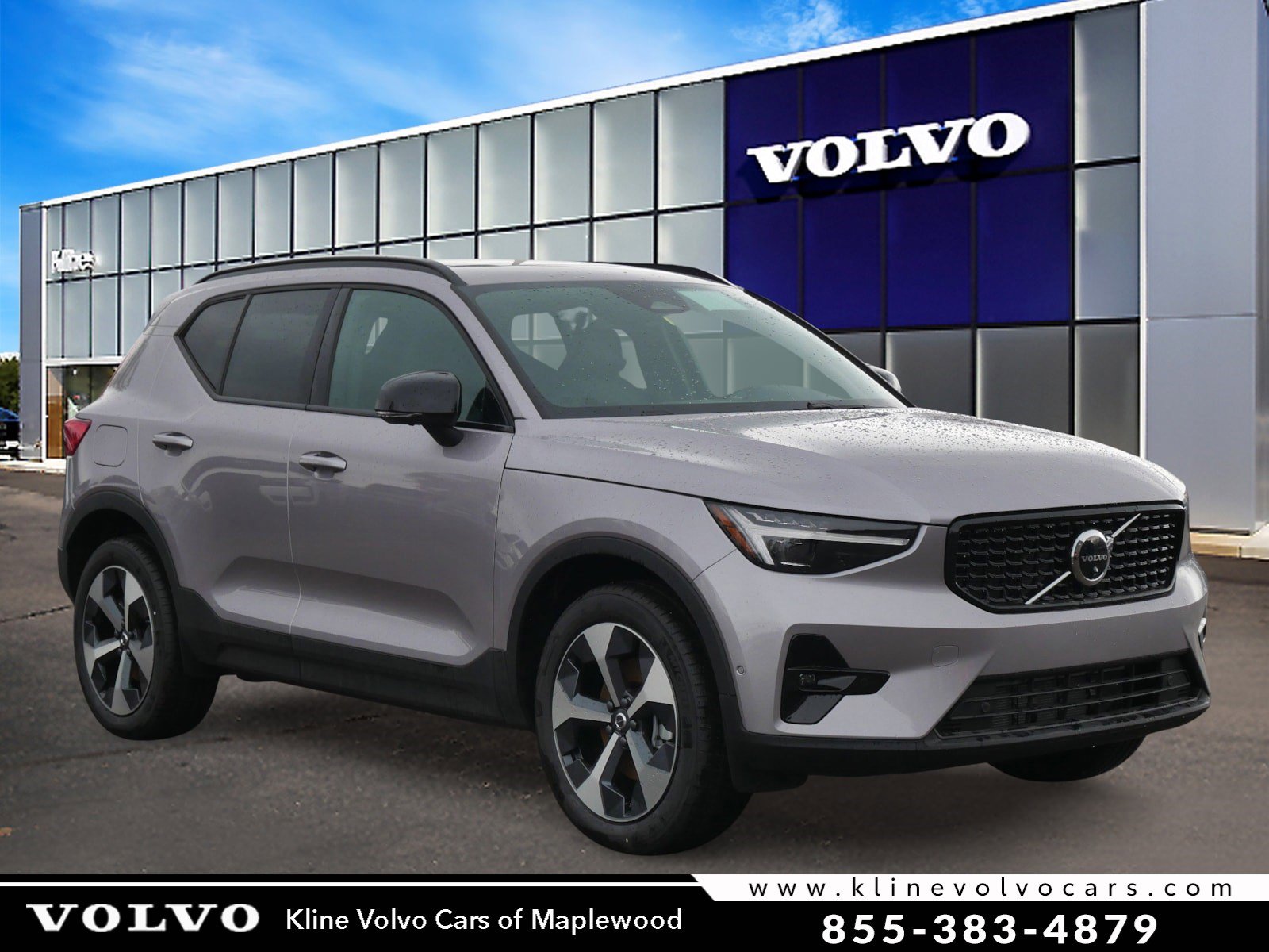 2026 Volvo XC40 B5 Plus Dark AWD's photo