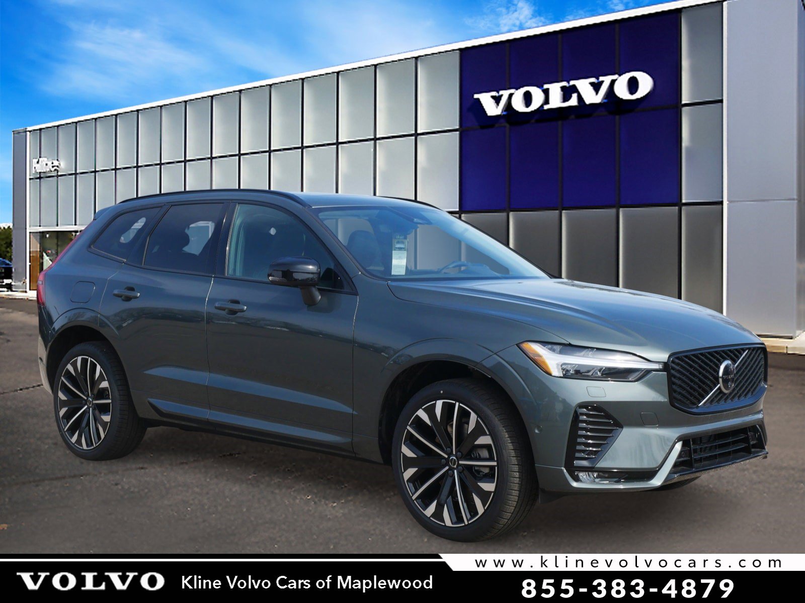 2026 Volvo XC60 B5 Ultra Dark AWD's photo