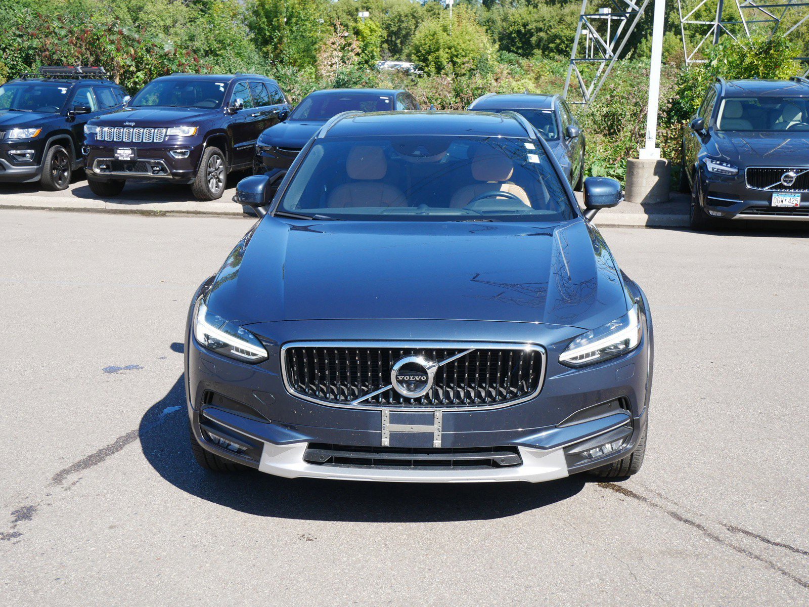 Used 2018 Volvo V90 Cross Country Base with VIN YV4102NK5J1018237 for sale in Maplewood, Minnesota