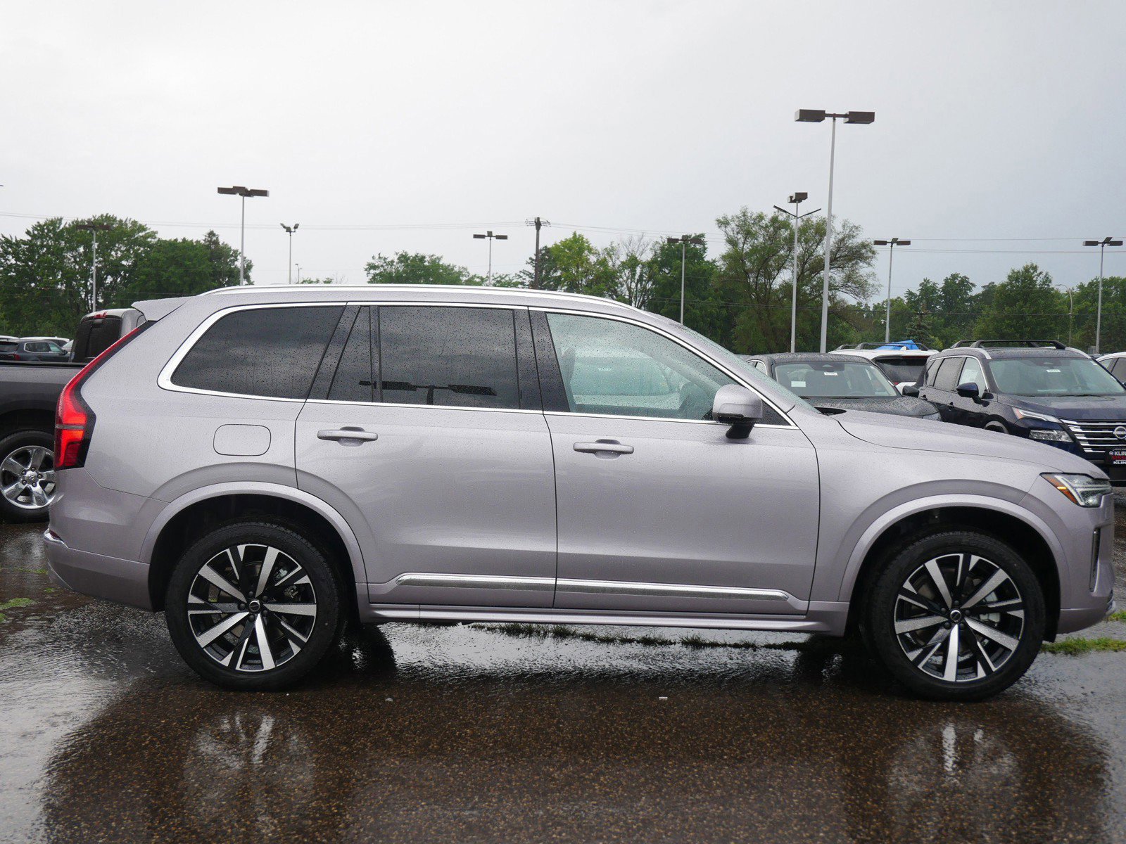 2026 Volvo XC90 B5 Core photo 2