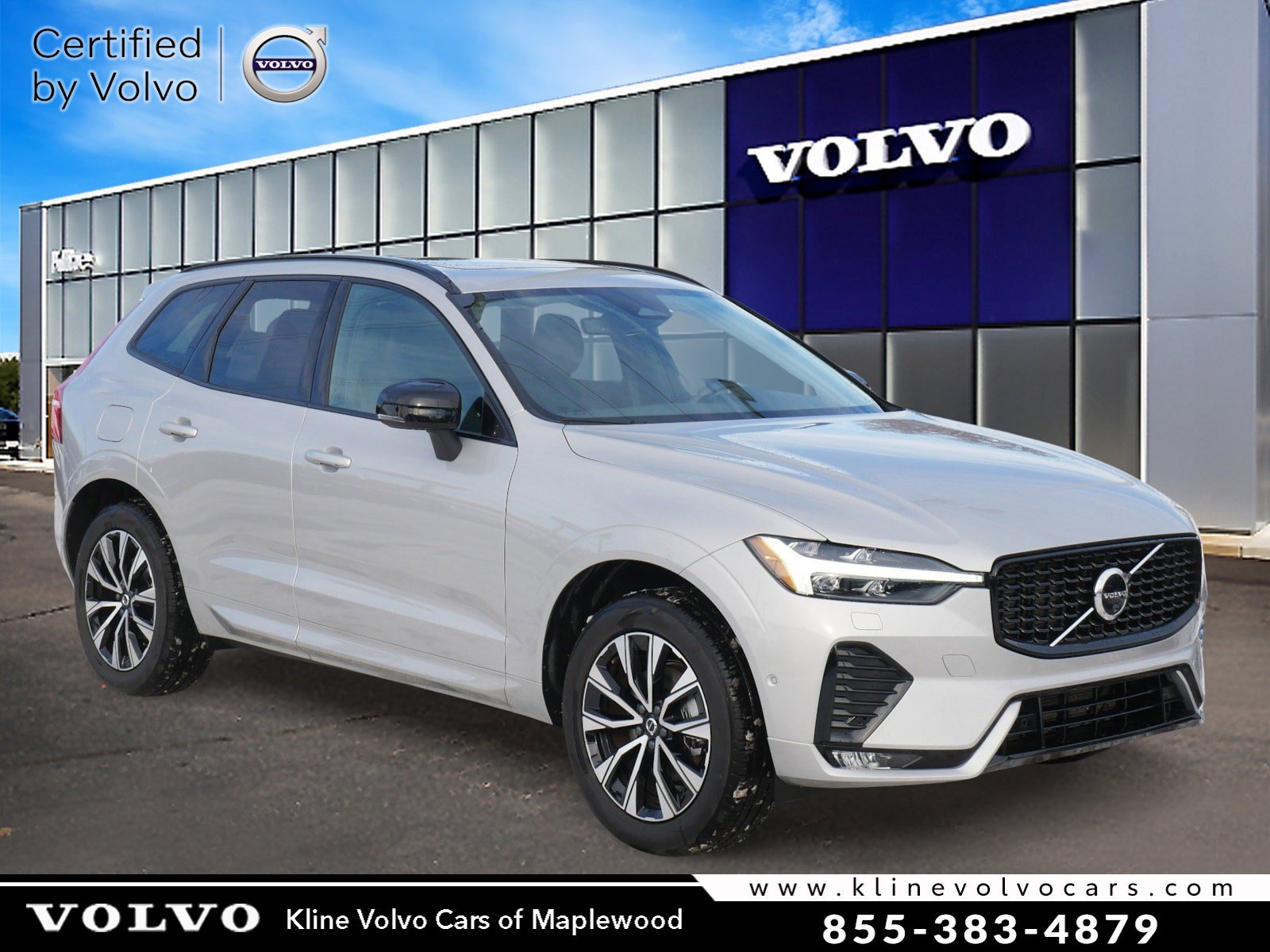 2025 Volvo XC60 Plus's photo