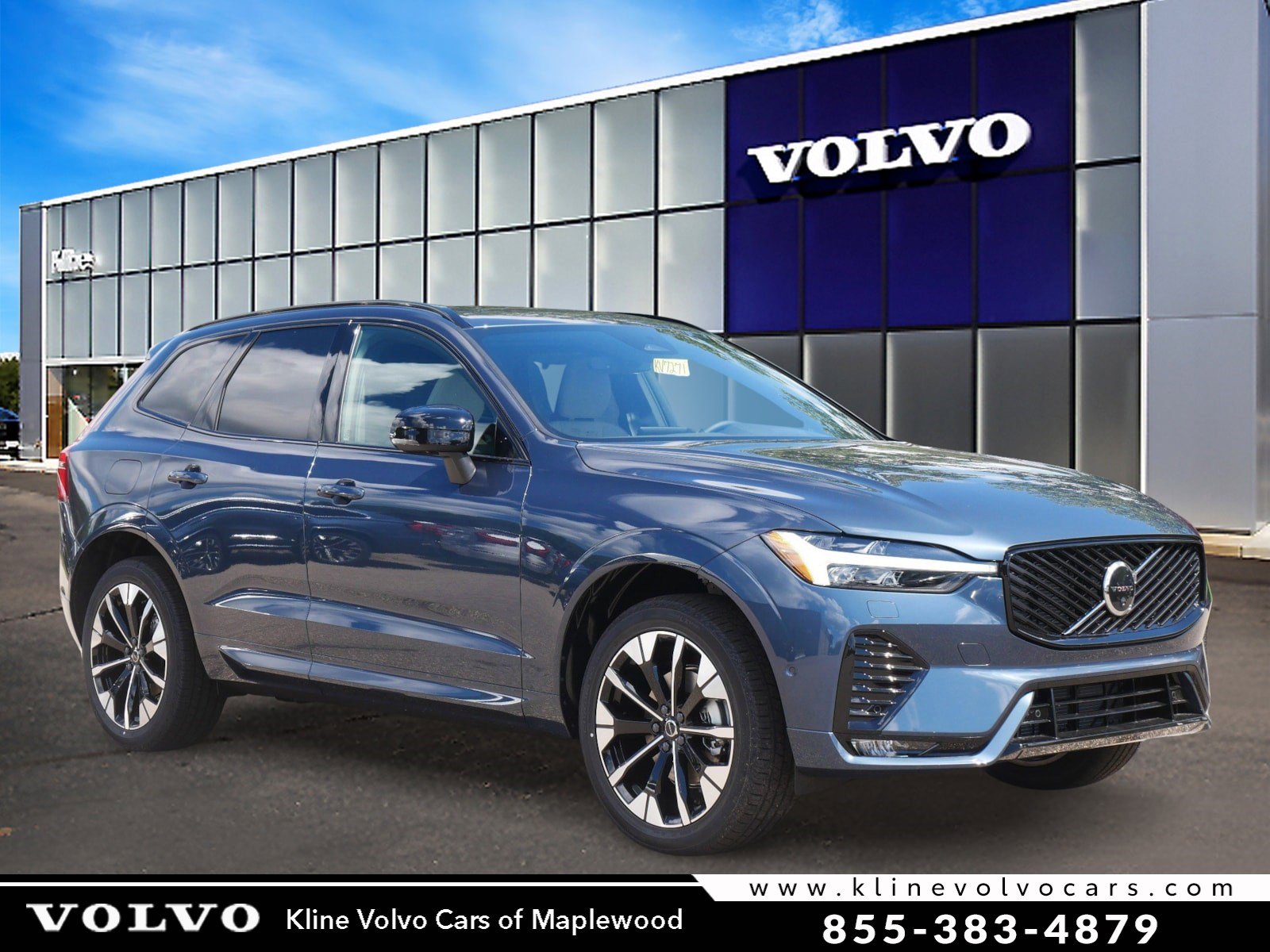 2026 Volvo XC60 Plus's photo