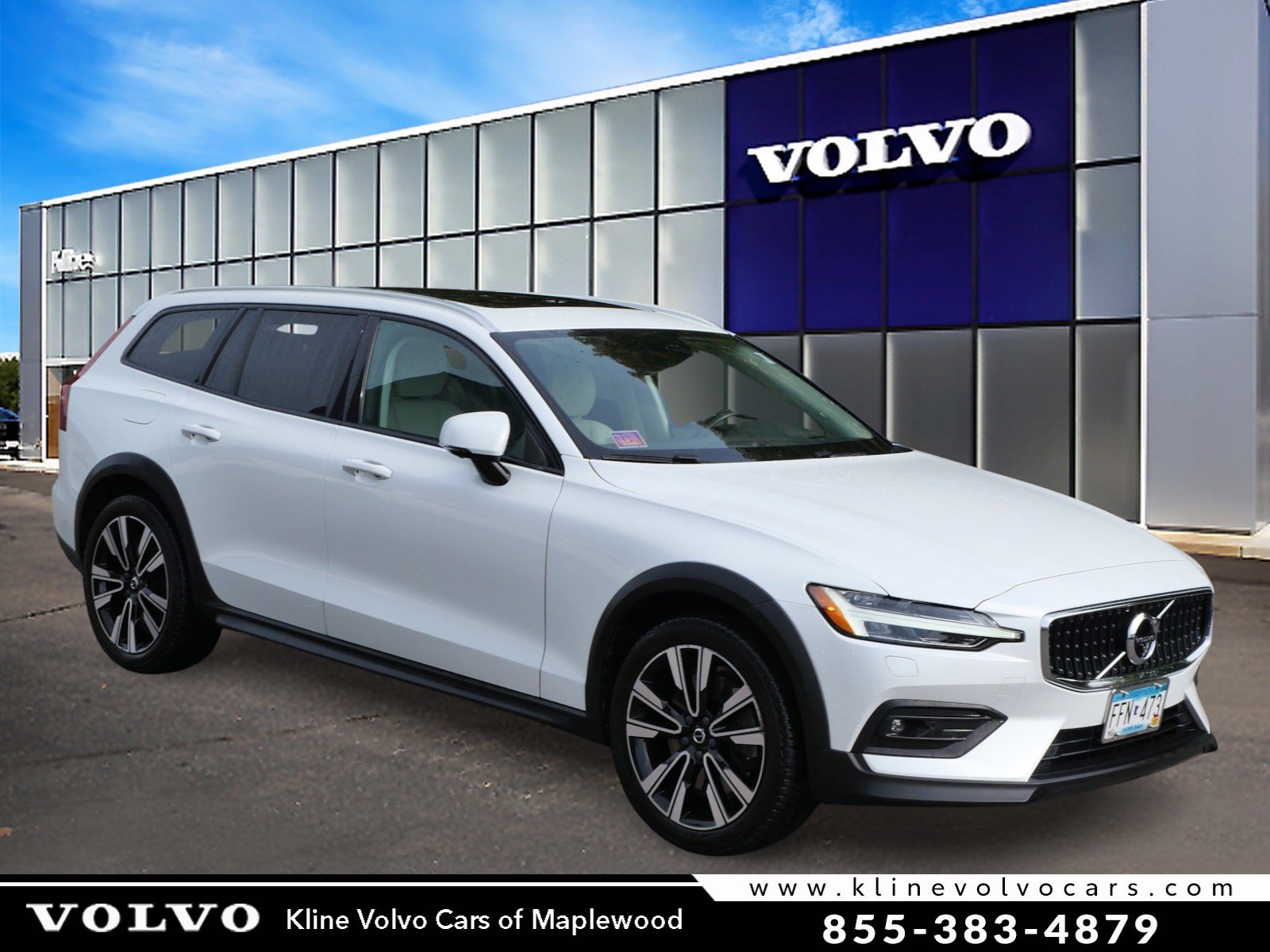 Used 2020 Volvo V60 Cross Country Base with VIN YV4102WKXL1041319 for sale in Maplewood, Minnesota