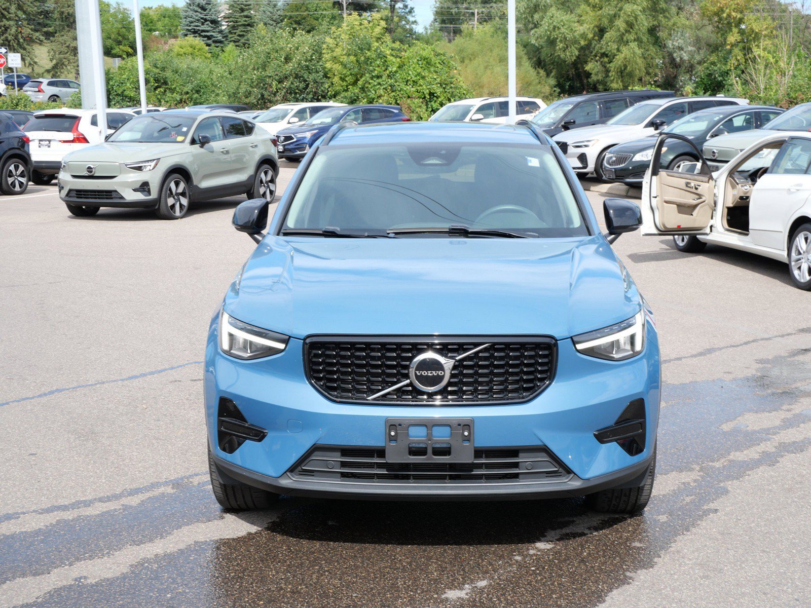 Used 2024 Volvo XC40 Core with VIN YV4L12UK6R2257227 for sale in Maplewood, Minnesota