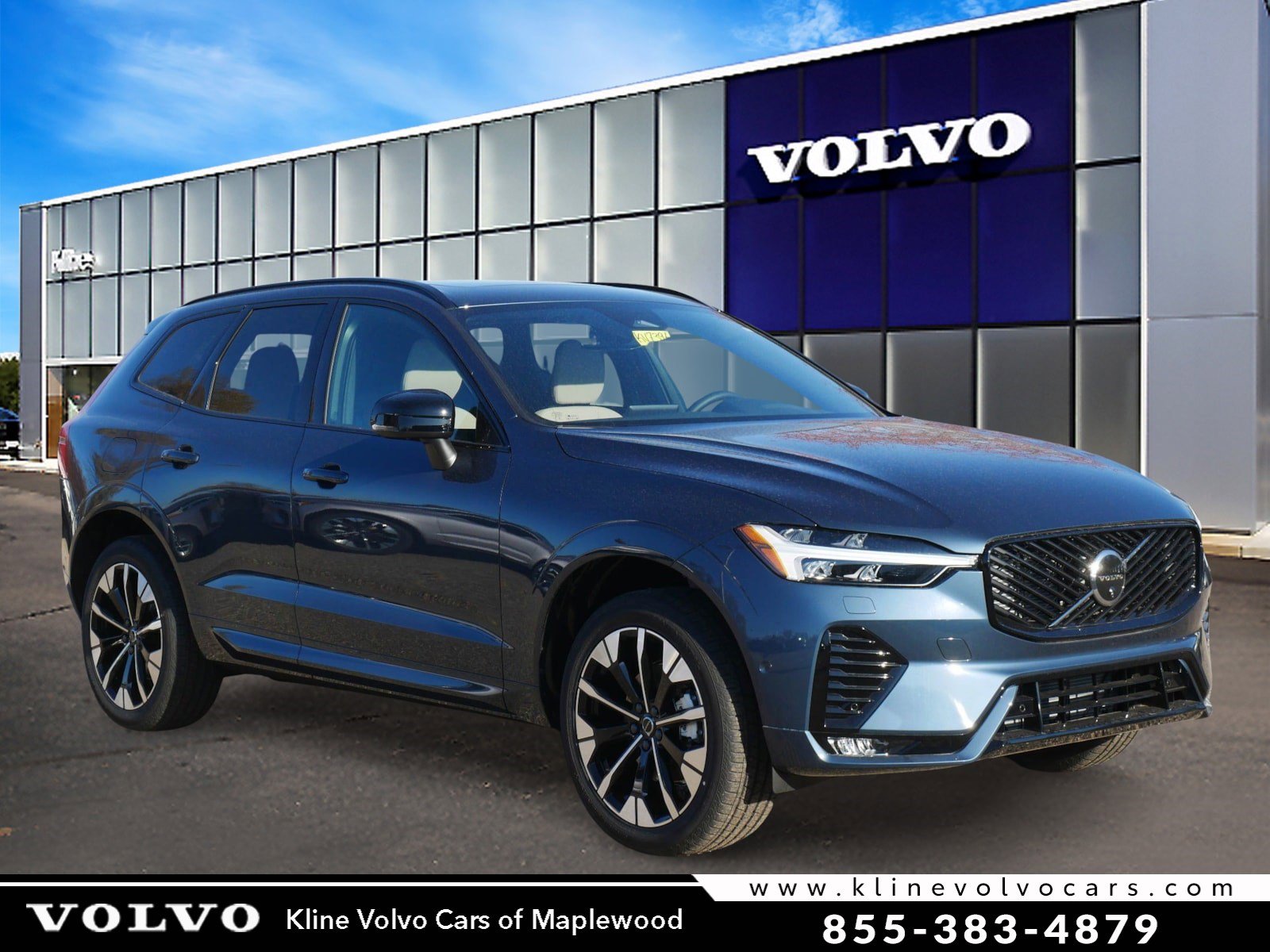 2026 Volvo XC60 Plus's photo