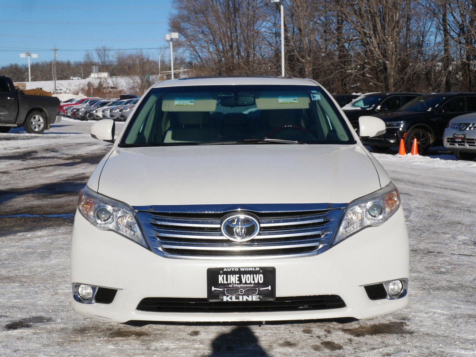 Used 2012 Toyota Avalon Limited with VIN 4T1BK3DB4CU462070 for sale in Maplewood, Minnesota
