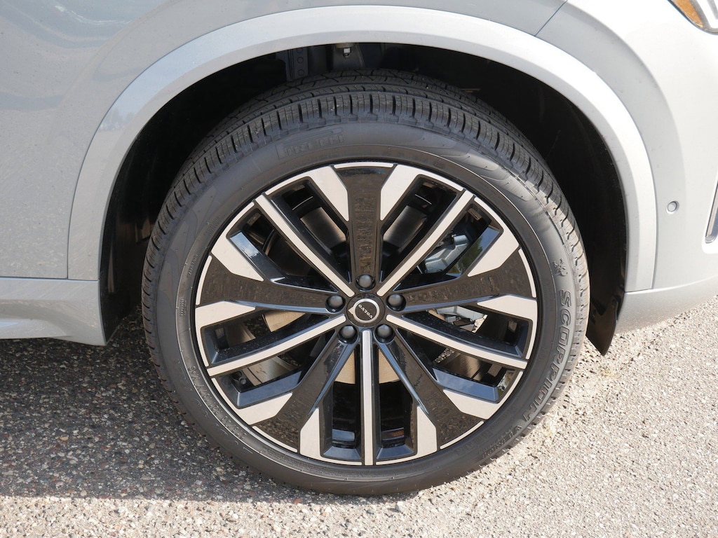 New 2026 Volvo XC90 plug-in hybrid T8 Plus 7-Seater SUV