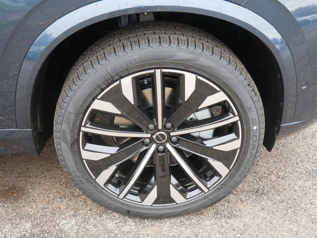 New 2026 Volvo XC90 B6 Plus 7-Seater SUV