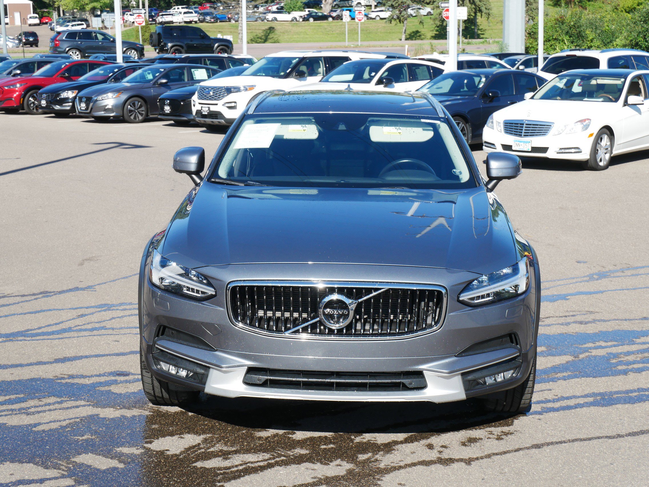 Used 2018 Volvo V90 Cross Country Base with VIN YV4102NK2J1028644 for sale in Maplewood, Minnesota