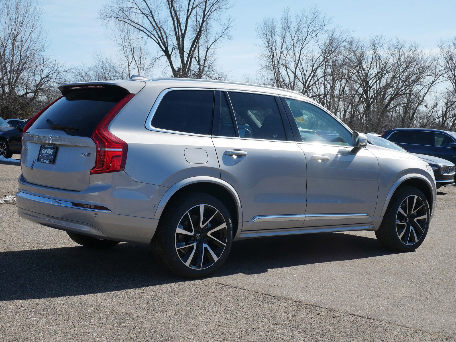 2025 Volvo XC90 Plus photo 3