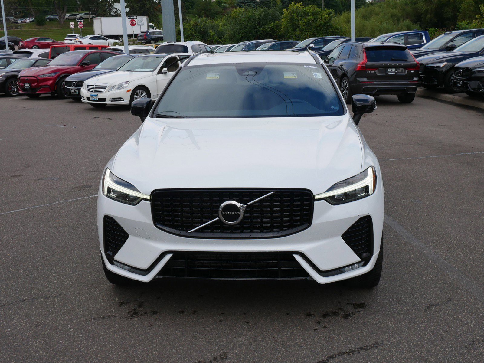 Used 2022 Volvo XC60 R-Design with VIN YV4062RM4N1081356 for sale in Maplewood, Minnesota