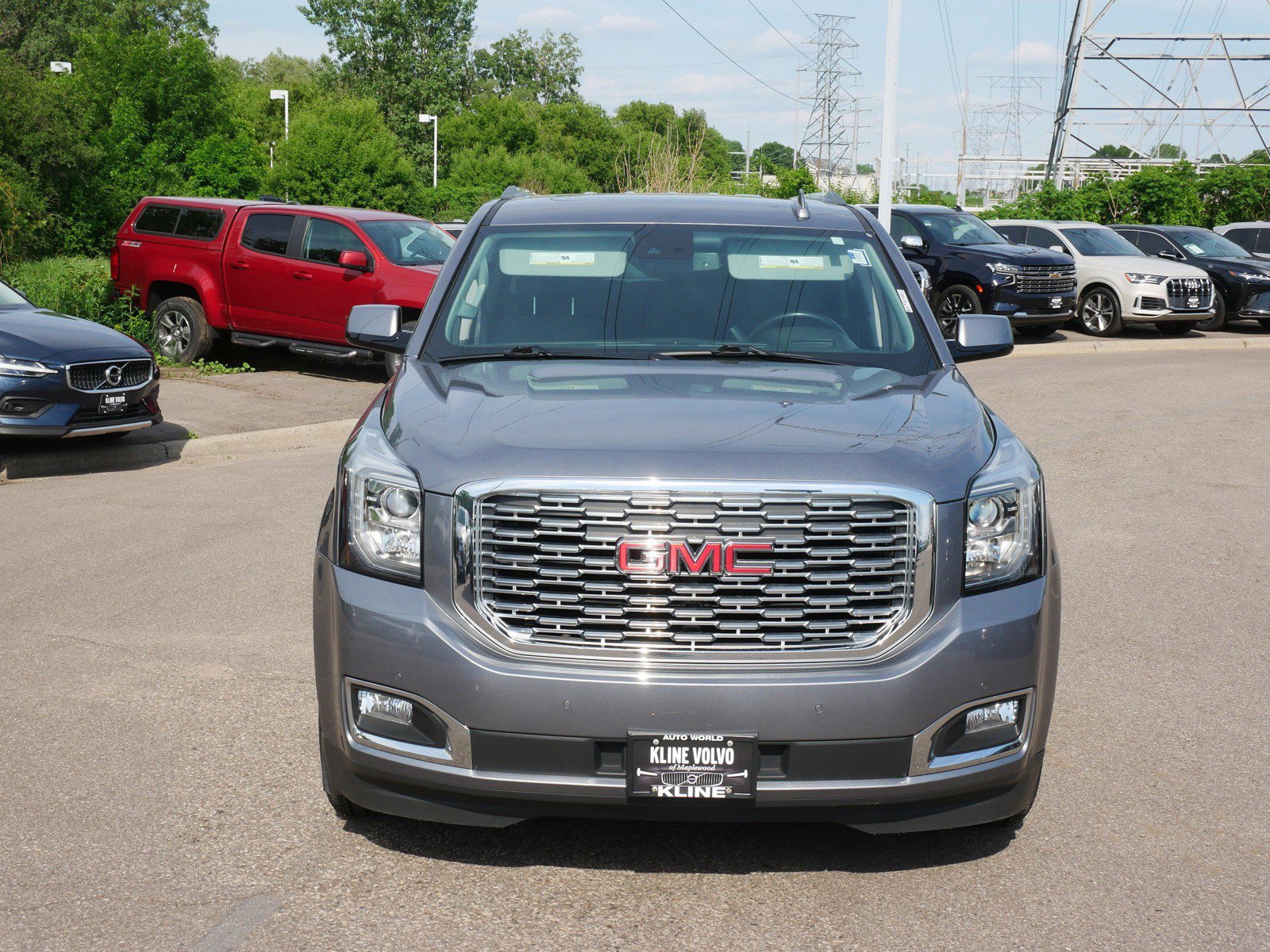 Used 2020 GMC Yukon XL Denali with VIN 1GKS2HKJ9LR137854 for sale in Maplewood, Minnesota