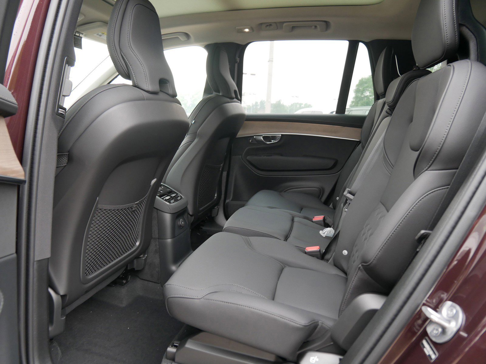 2025 Volvo XC90 Plus - Photo 6