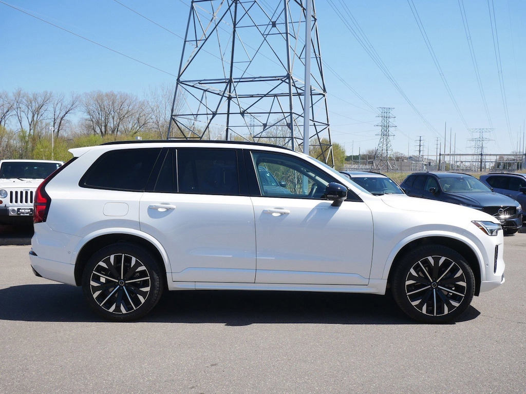 New 2026 Volvo XC90 B6 Ultra Dark Theme 6-Seater SUV