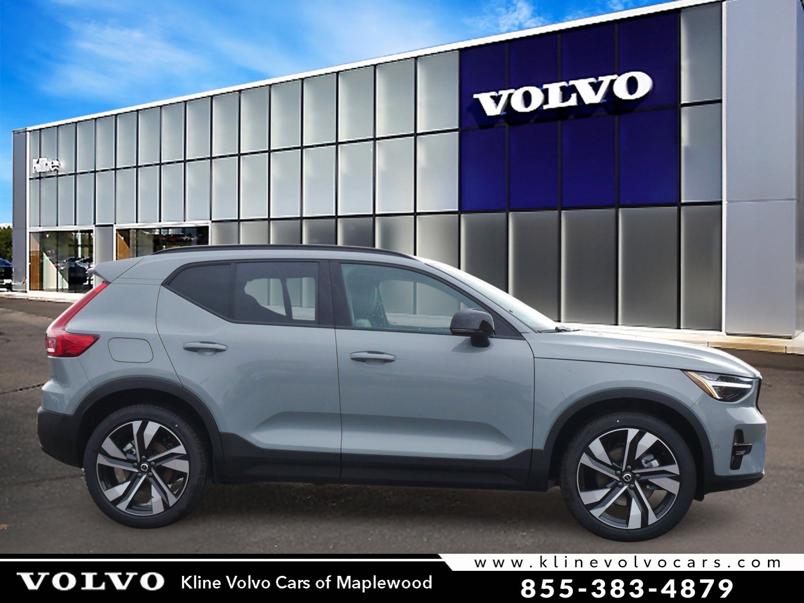 2026 Volvo XC40 B5 Ultra Dark AWD's photo