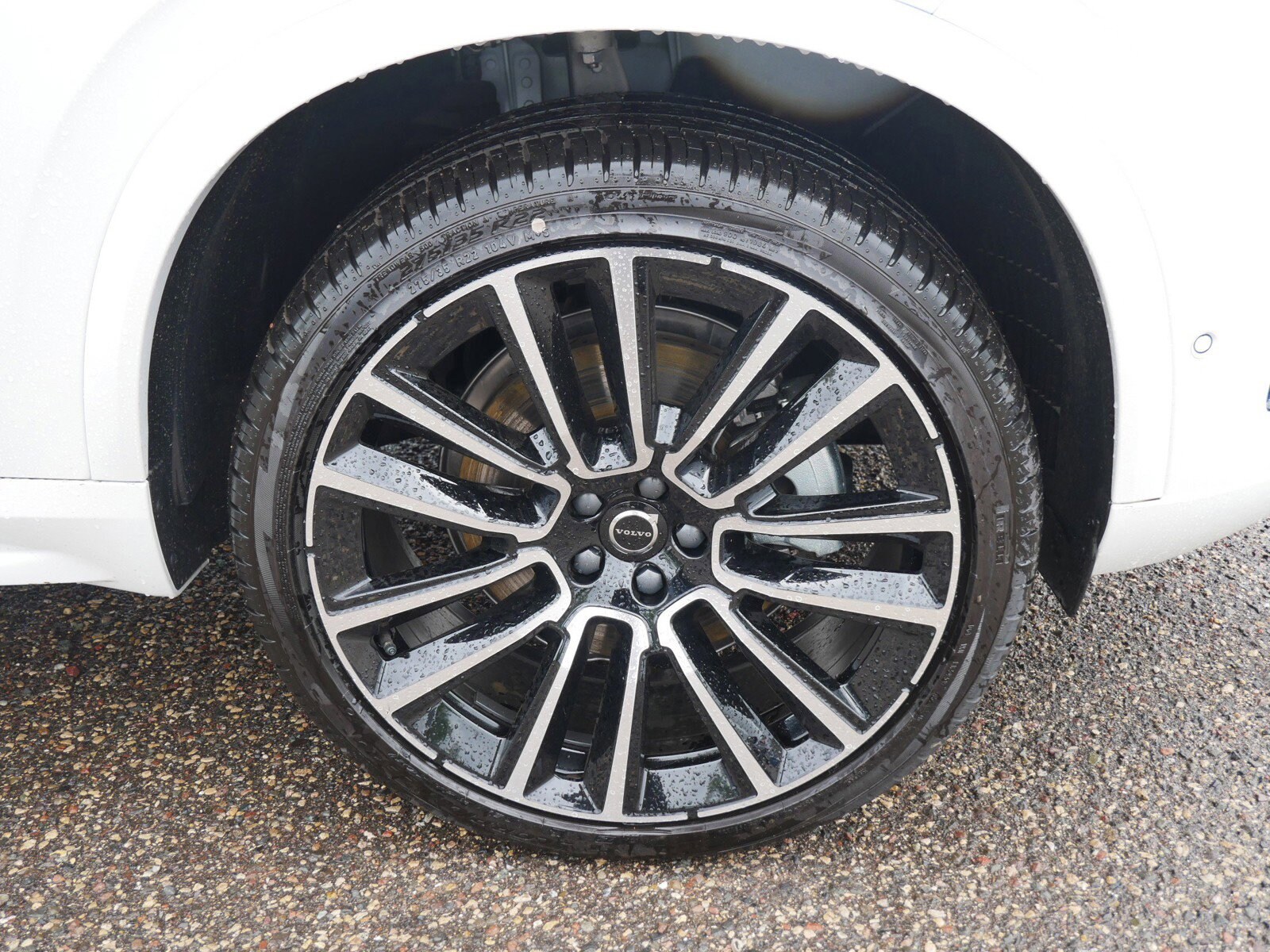 2025 Volvo XC90 photo 2