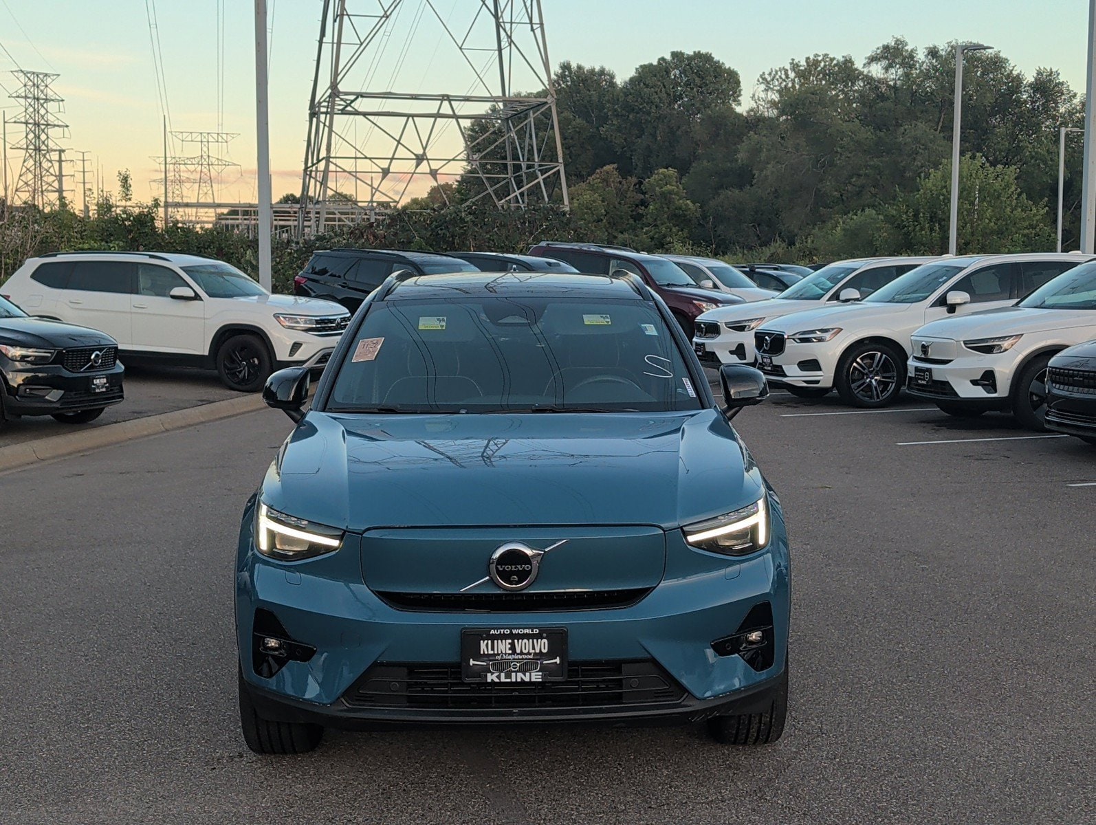 Used 2023 Volvo XC40 Ultimate with VIN YV4ED3UM2P2055165 for sale in Maplewood, MN