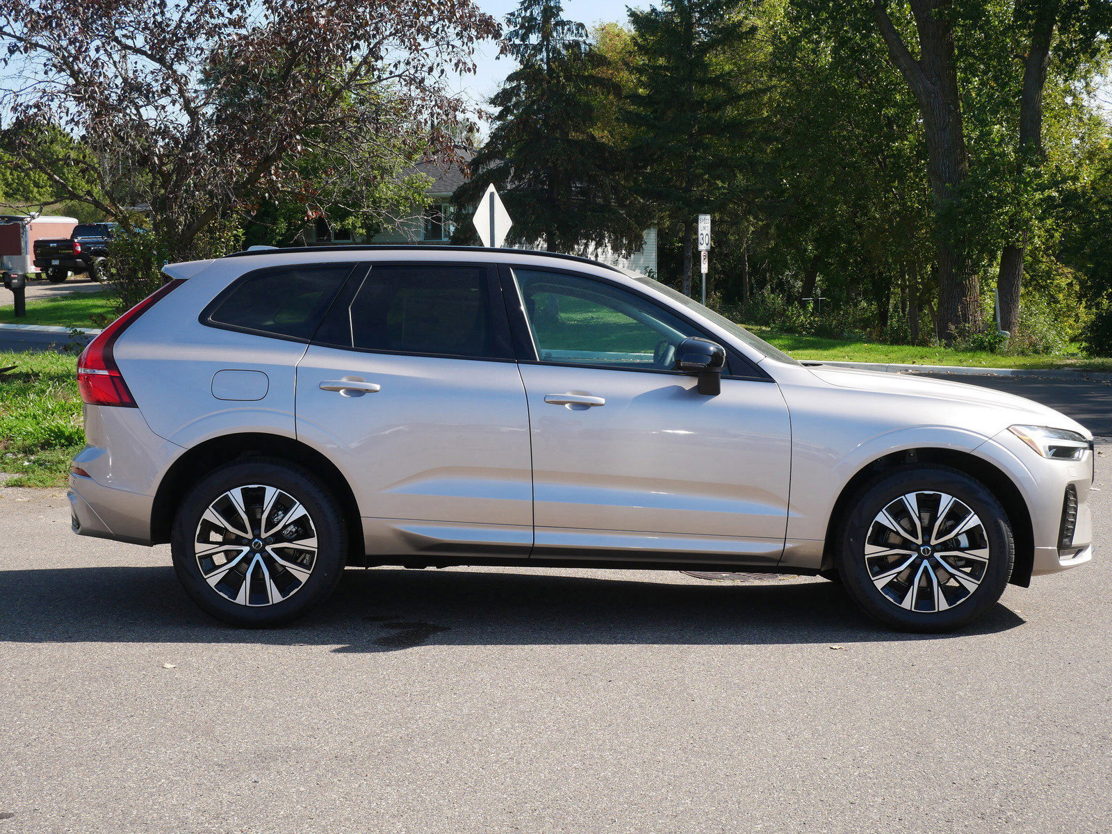 Certified 2025 Volvo XC60 Core with VIN YV4M12RJ5S1002472 for sale in Maplewood, Minnesota