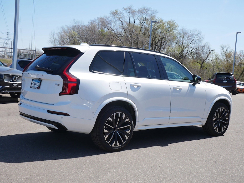 New 2026 Volvo XC90 B6 Ultra Dark Theme 6-Seater SUV