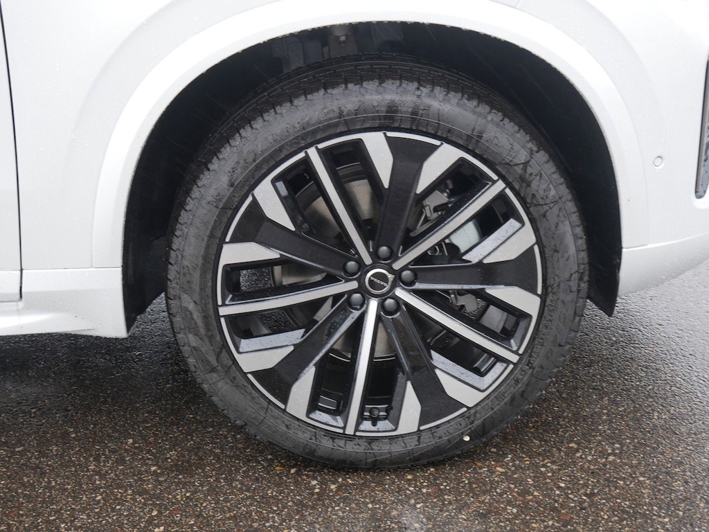 New 2026 Volvo XC90 B6 Plus 7-Seater SUV