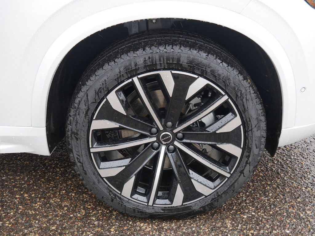 New 2026 Volvo XC90 B6 Plus 7-Seater SUV