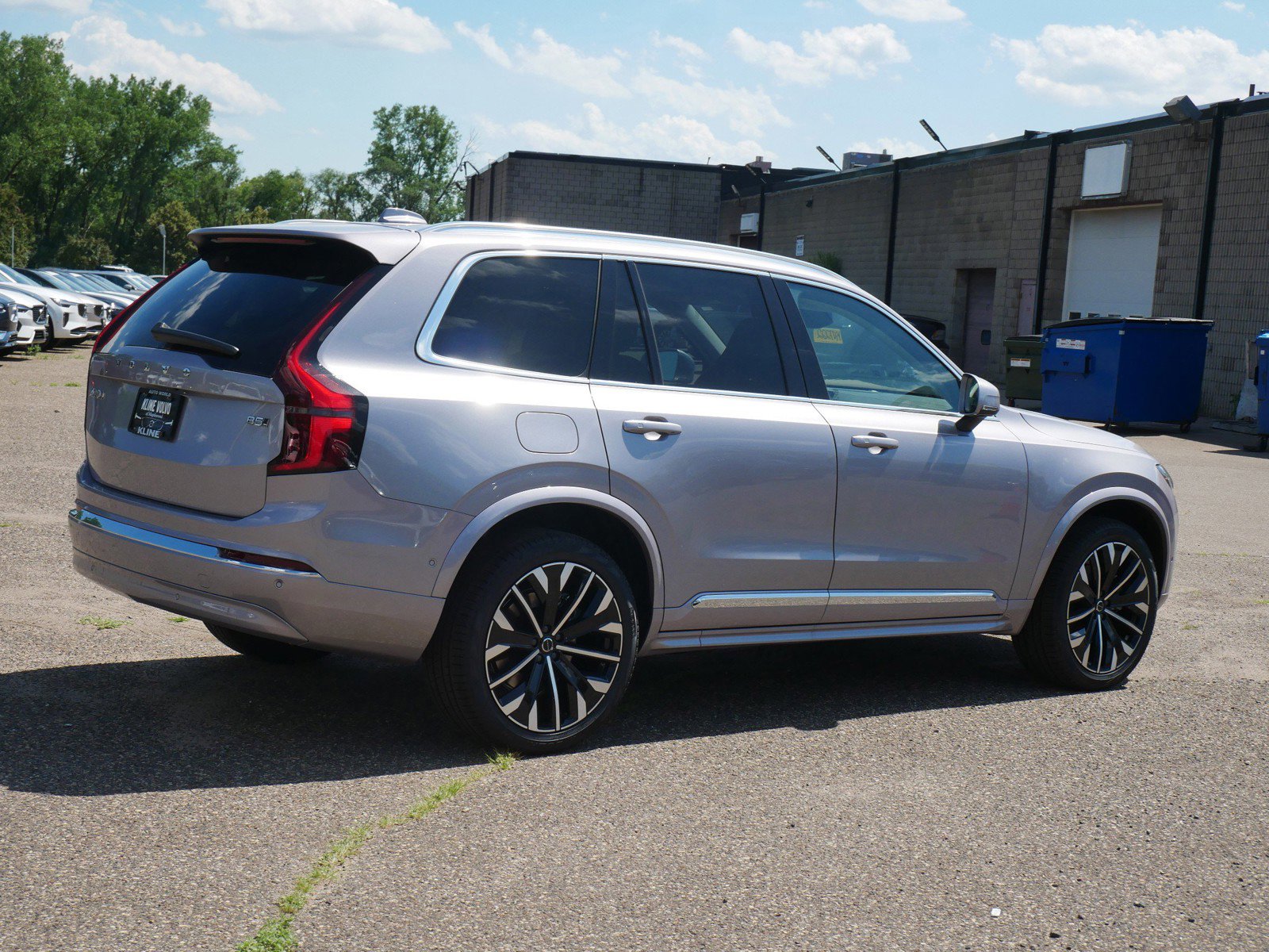 2026 Volvo XC90 B5 Plus AWD photo 2