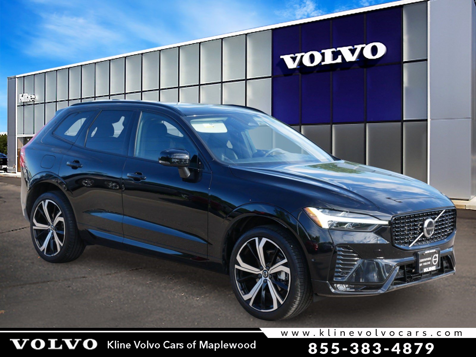 2024 Volvo XC60 B5 Ultimate Dark Theme AWD's photo